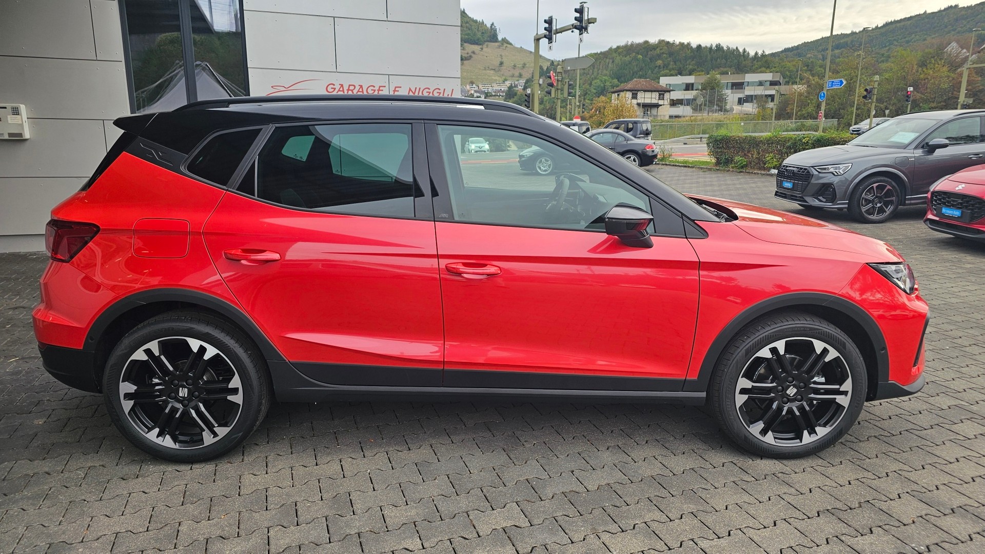 SEAT Arona 1.5 Eco TSI FR DSG-image-4