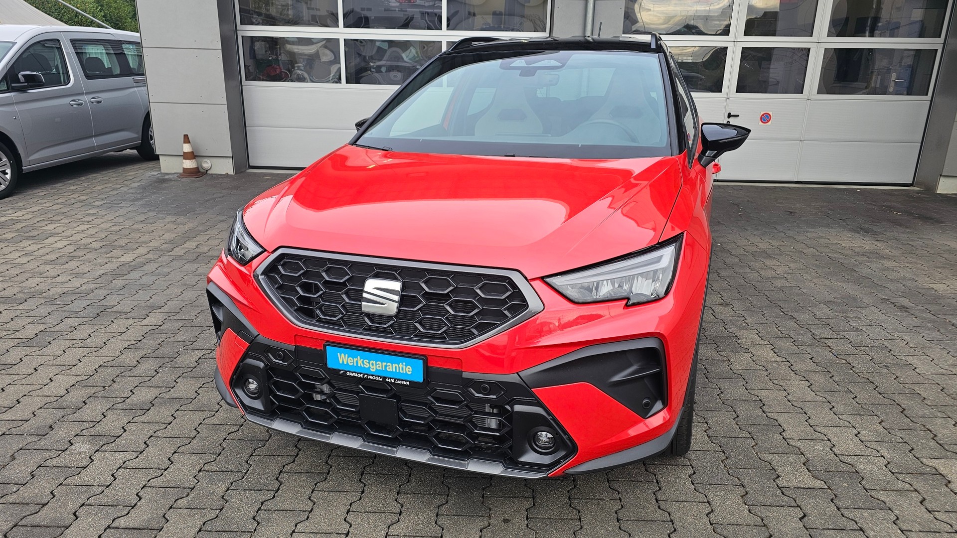 SEAT Arona 1.5 Eco TSI FR DSG-image-18