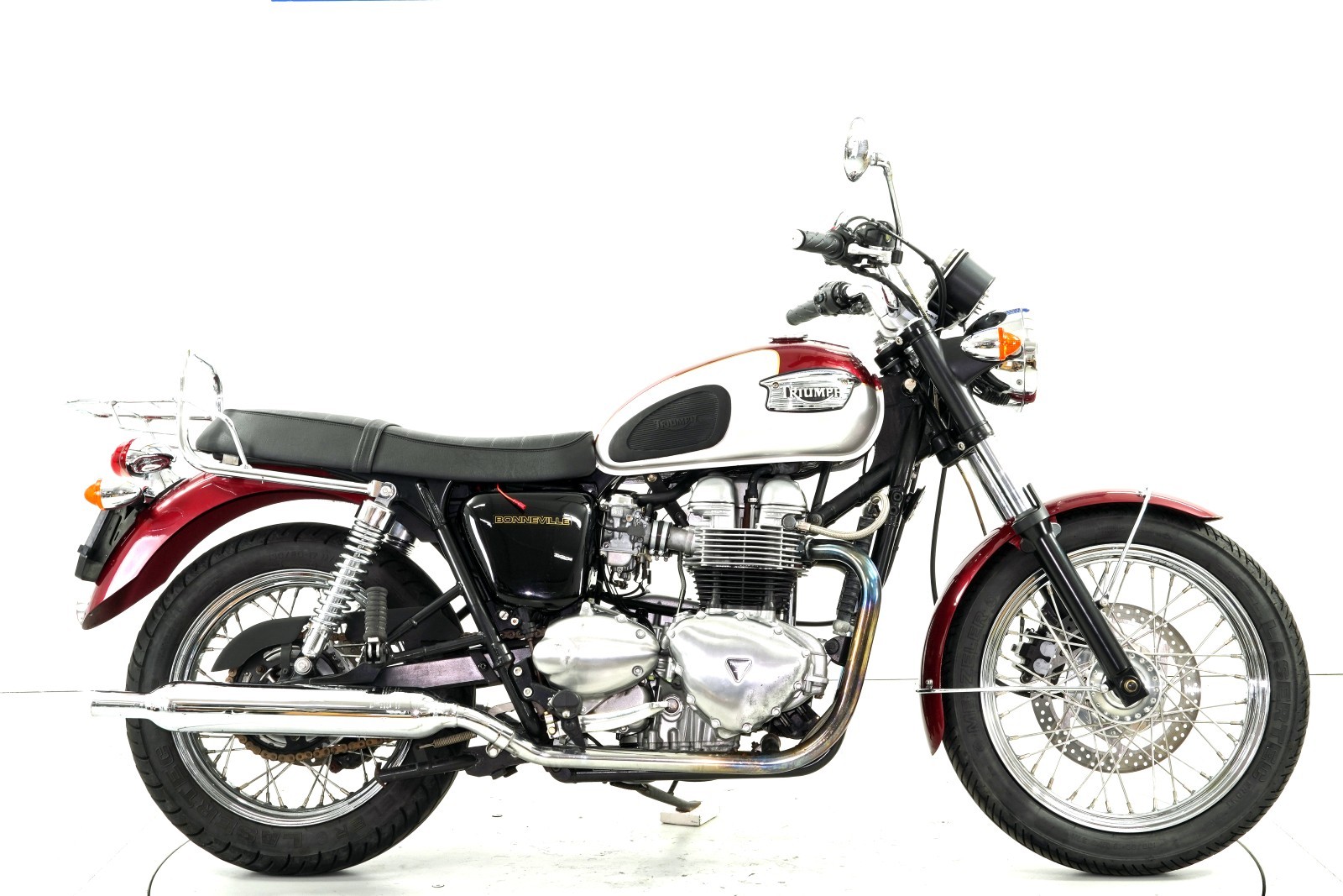 TRIUMPH Bonneville-showroom-element-3