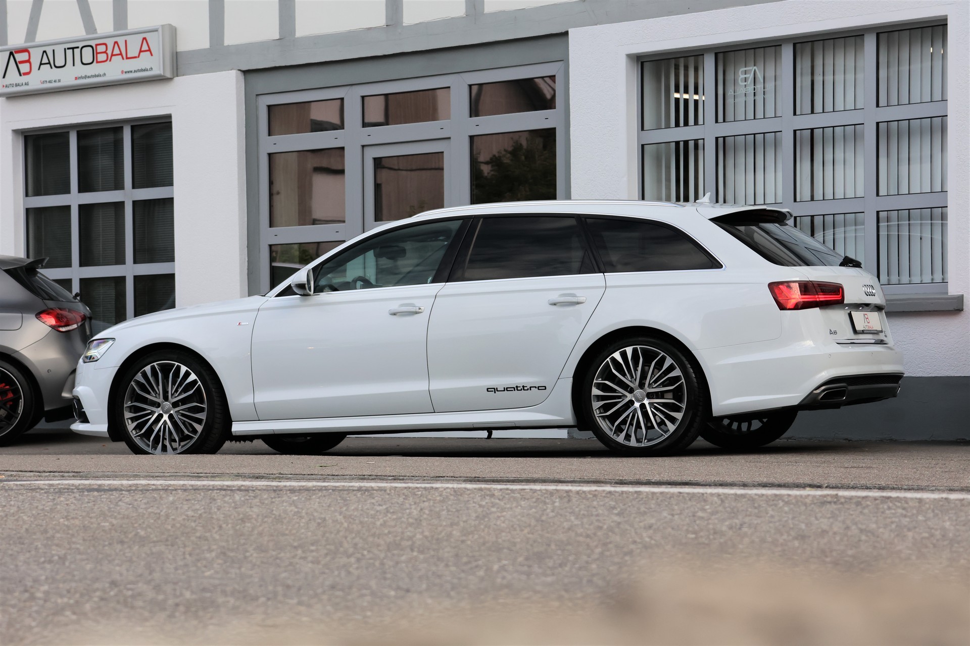 AUDI A6 Avant 3.0 BiTDI V6 quattro tiptronic S-Line *Facelift*-showroom-element-3