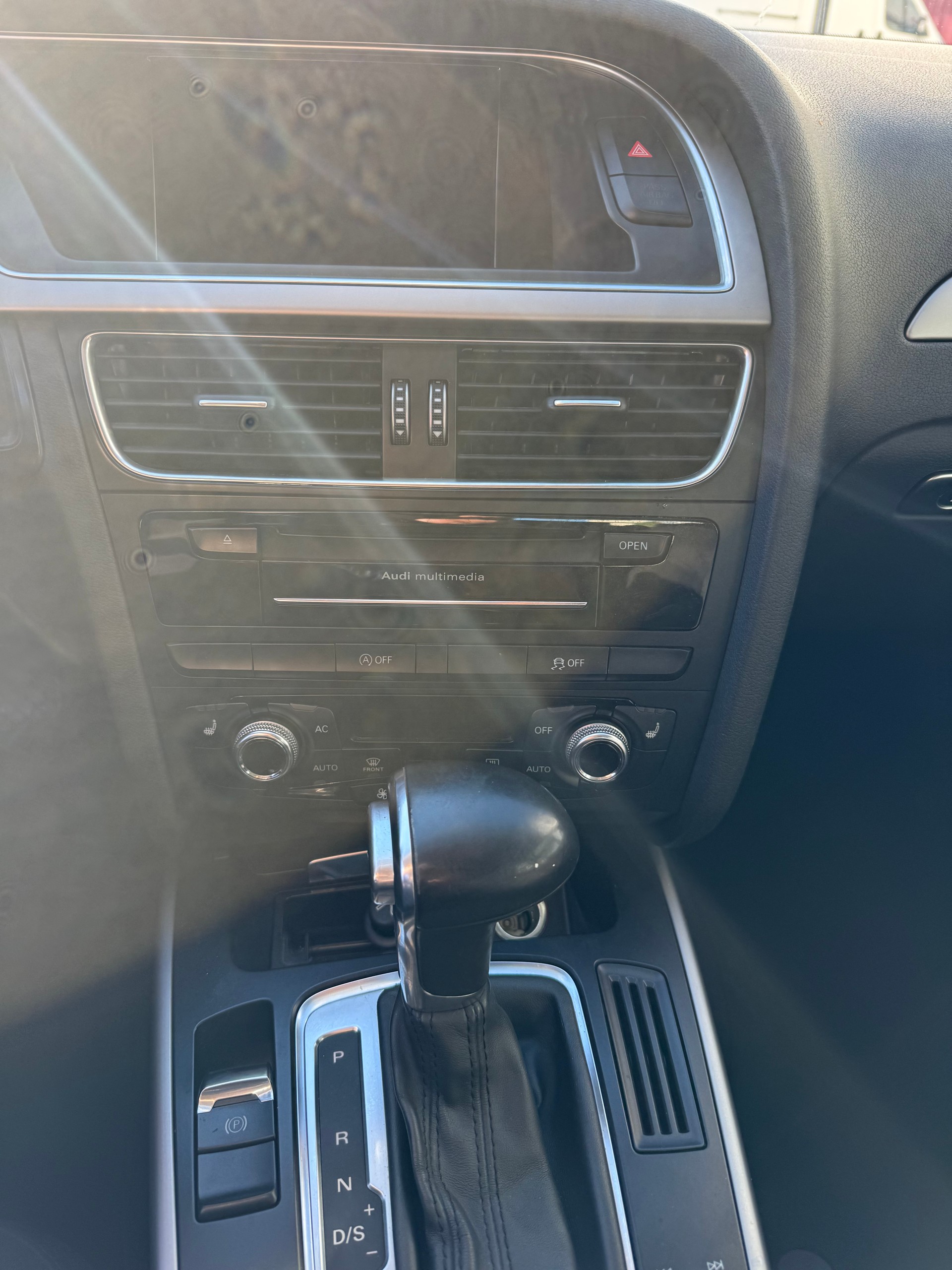 AUDI A4 Avant 2.0 TDI multitronic-image-8