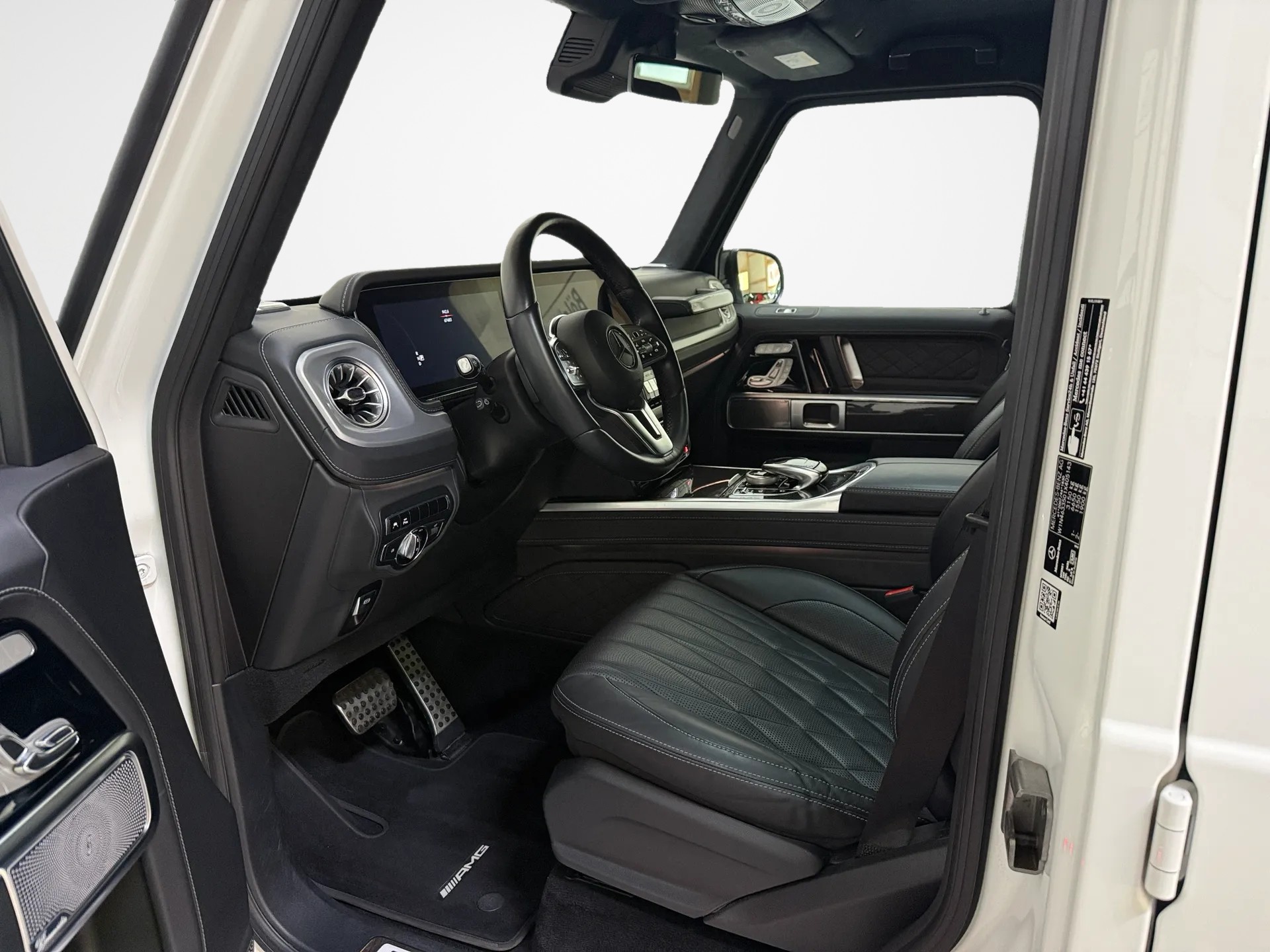 MERCEDES-BENZ G 400 d AMG Line 9G-Tronic-image-12