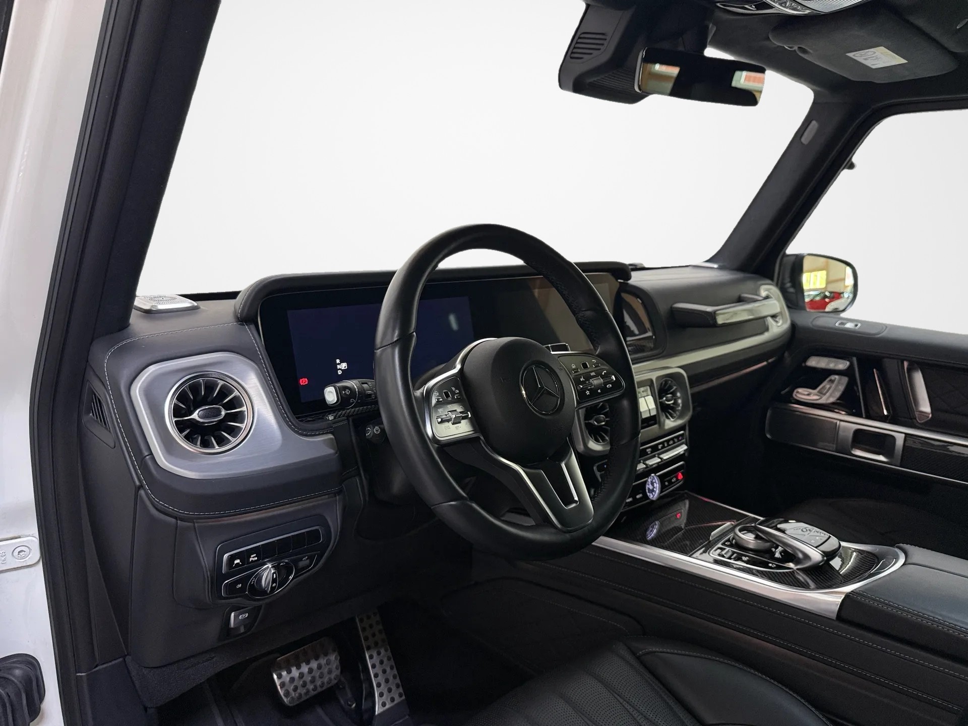 MERCEDES-BENZ G 400 d AMG Line 9G-Tronic-image-15