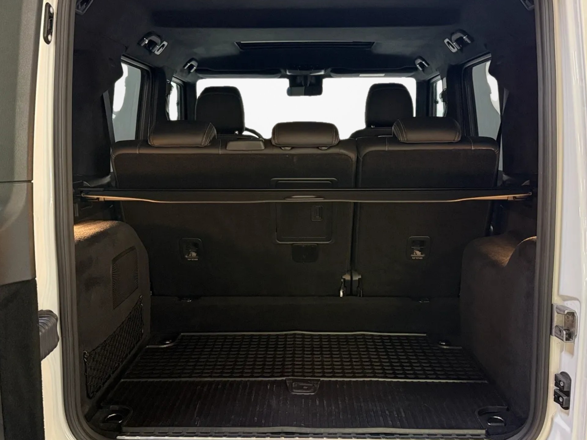 MERCEDES-BENZ G 400 d AMG Line 9G-Tronic-image-10