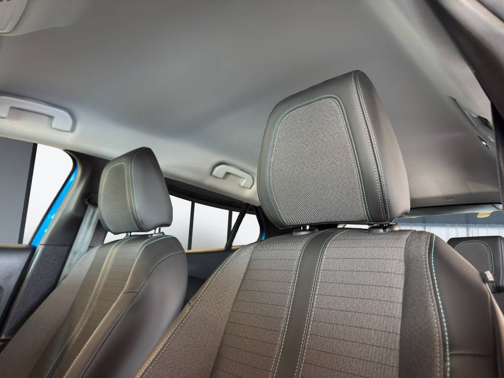 PEUGEOT 2008 e Allure Pack-image-9