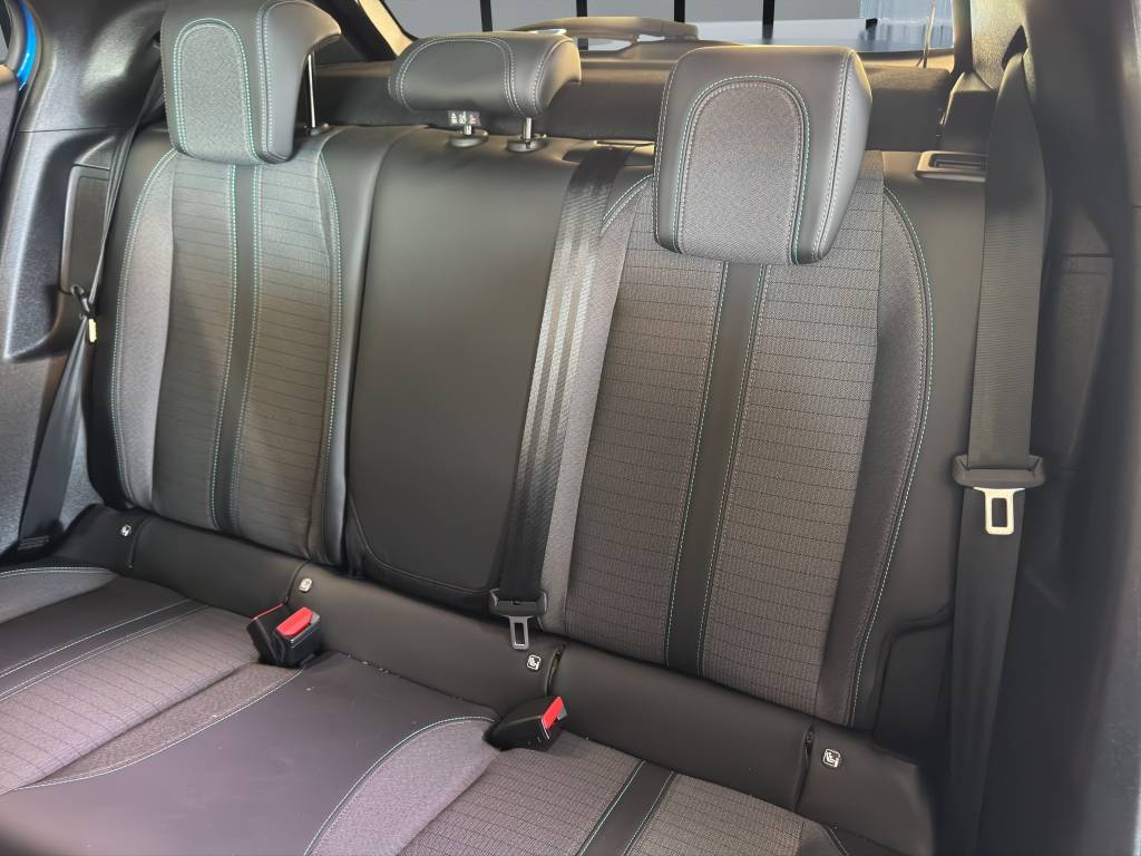 PEUGEOT 2008 e Allure Pack-image-8