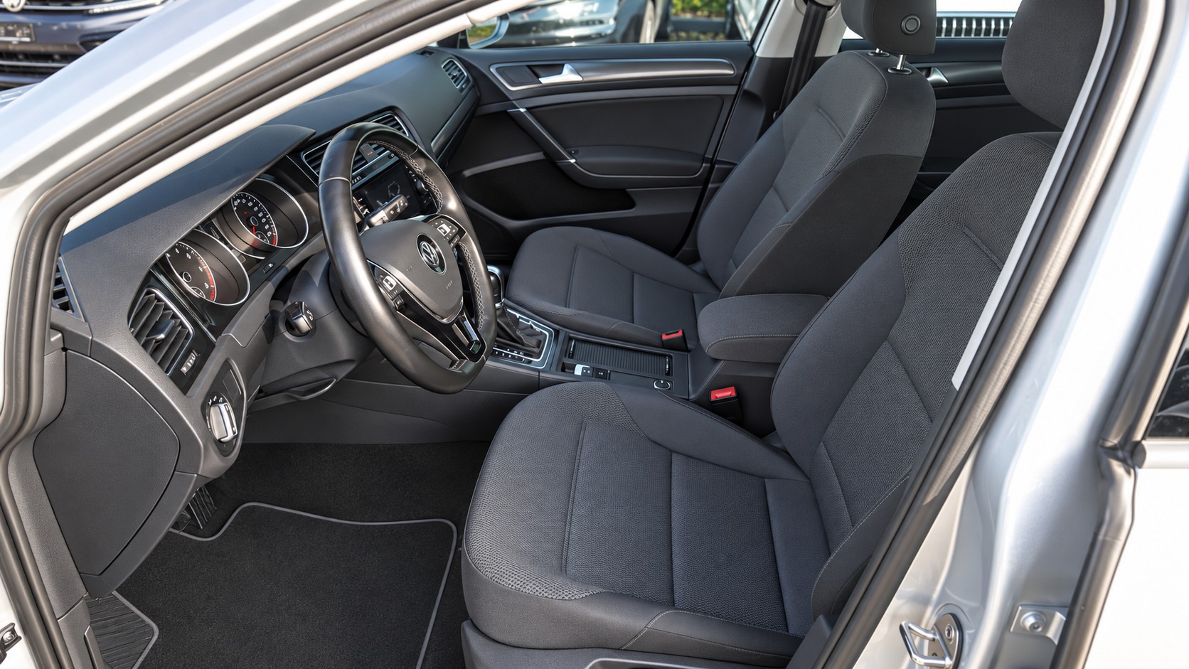 VW Golf Variant 1.4 TSI Comfortline DSG-image-3