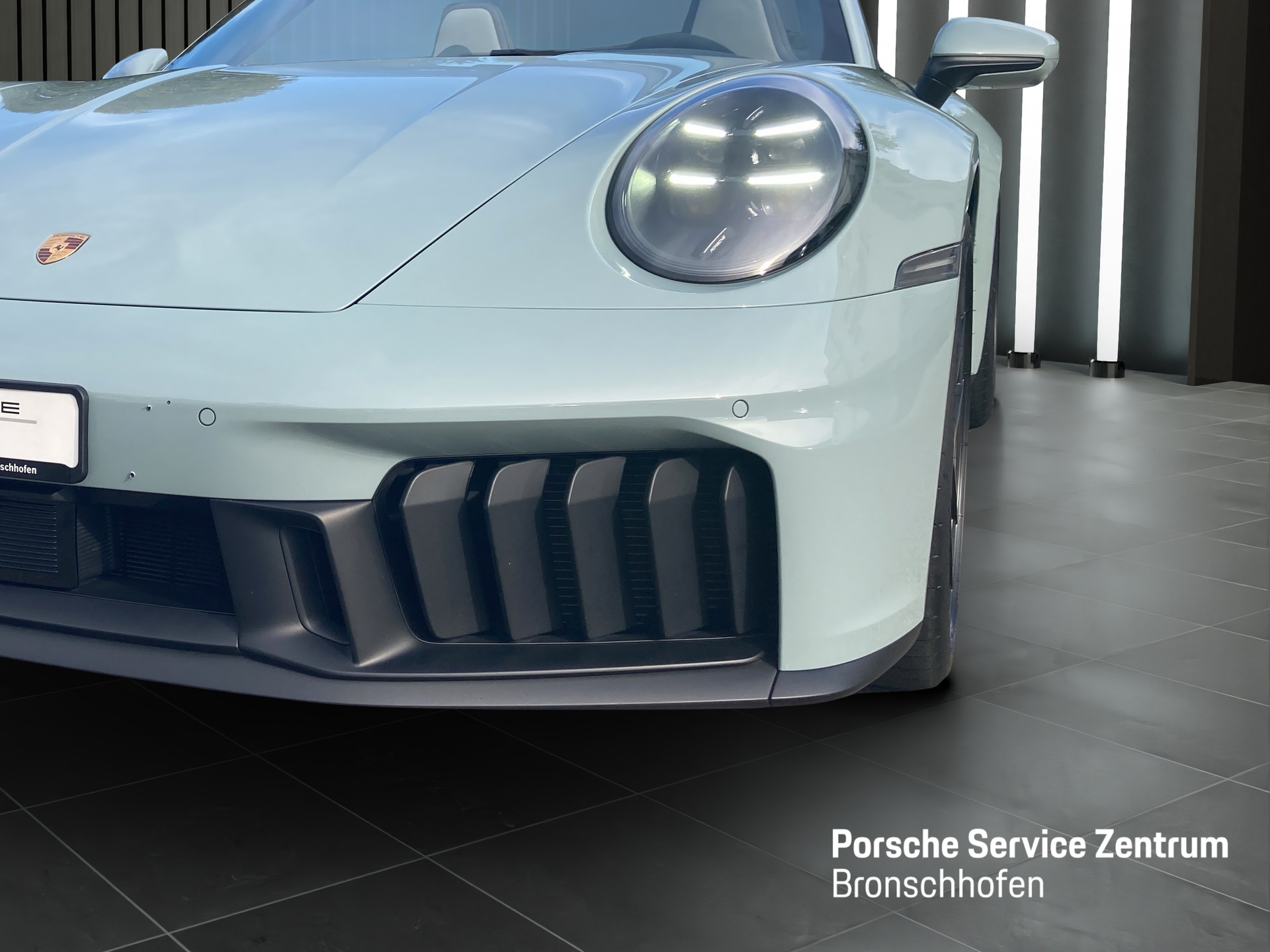 PORSCHE 911 Cabriolet-image-8