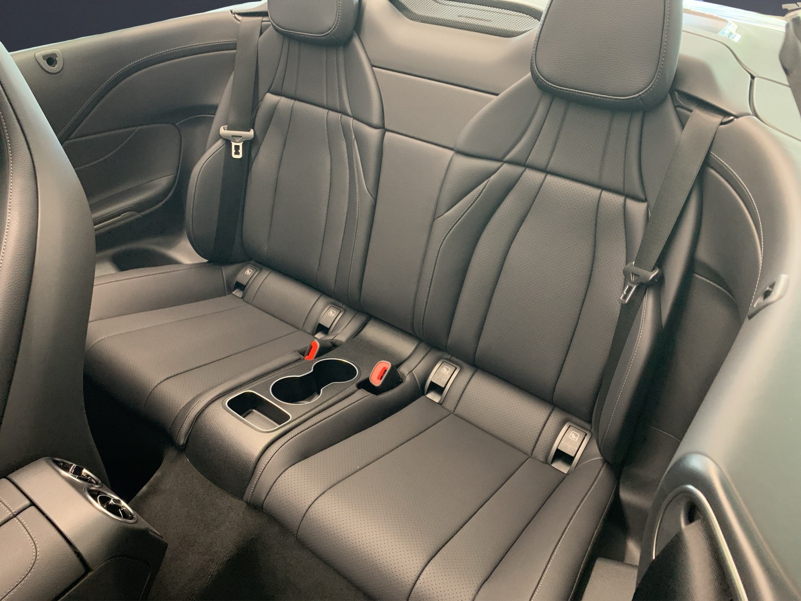 MERCEDES-BENZ CLE 200 Cabrio 4M-image-10