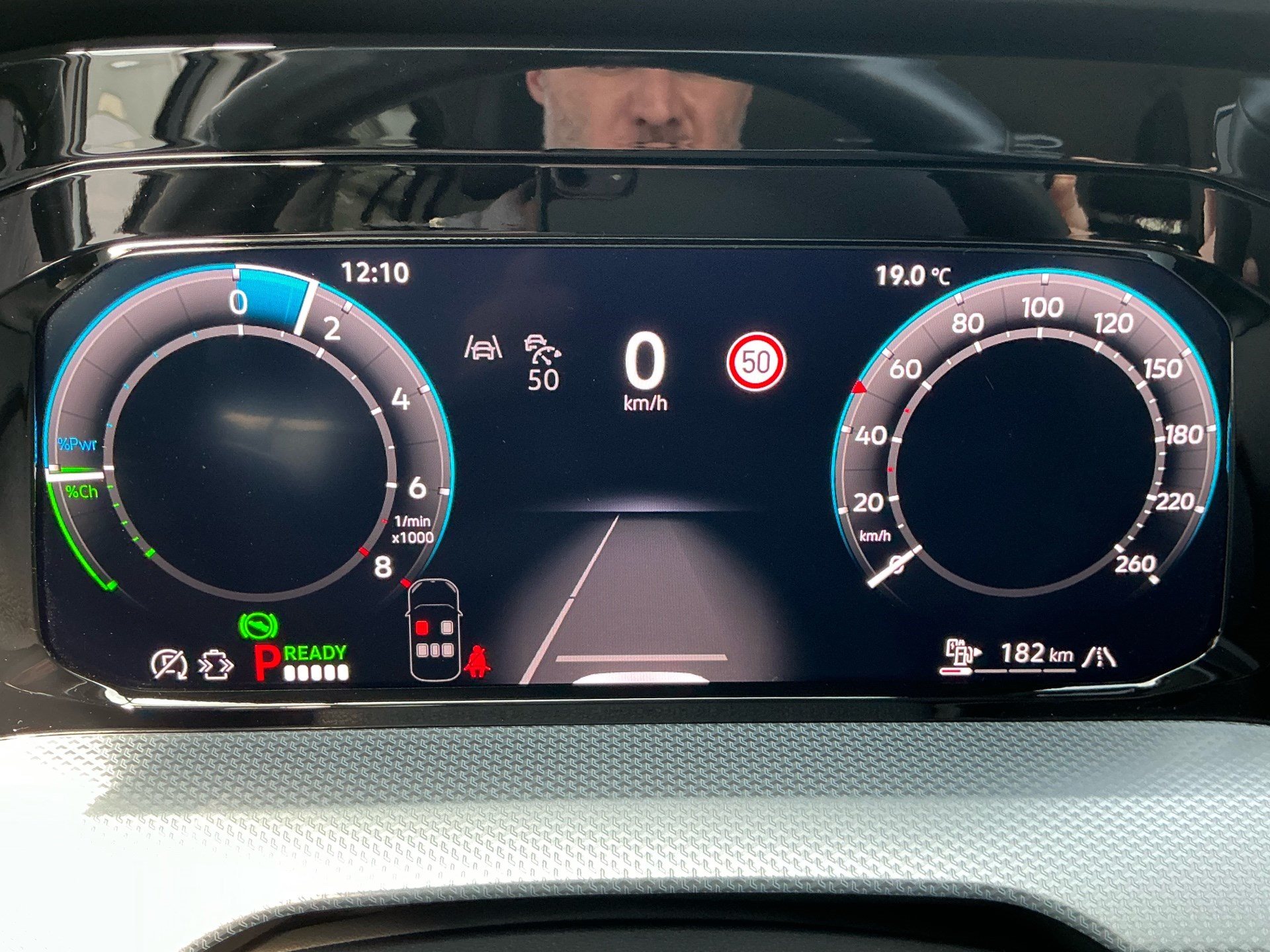 VW Golf 1.5 TSI eHYBRID 204 PS ENERGY *** ANHÄNGERKUPPLUNG & SIDE ASSIST ***-image-9