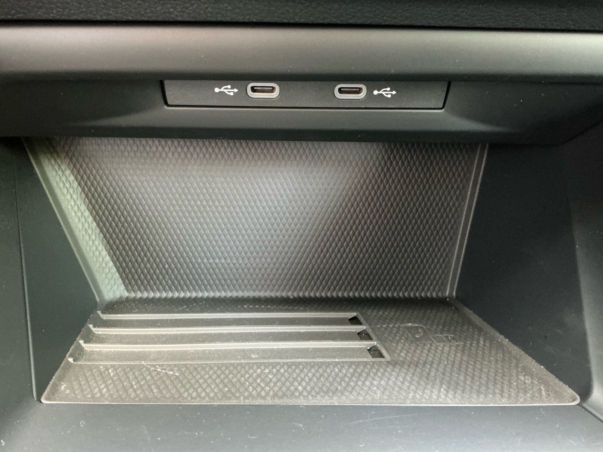 VW Golf 1.5 TSI eHYBRID 204 PS ENERGY *** ANHÄNGERKUPPLUNG & SIDE ASSIST ***-image-25