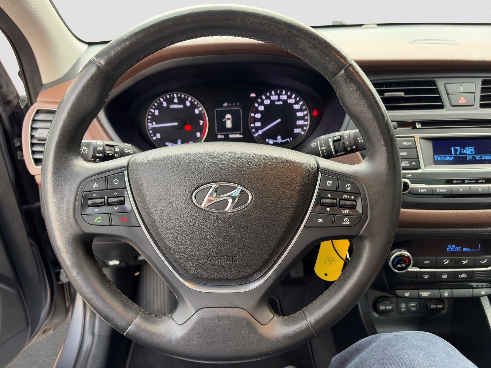 HYUNDAI i20 1.4 Launch Plus-image-13