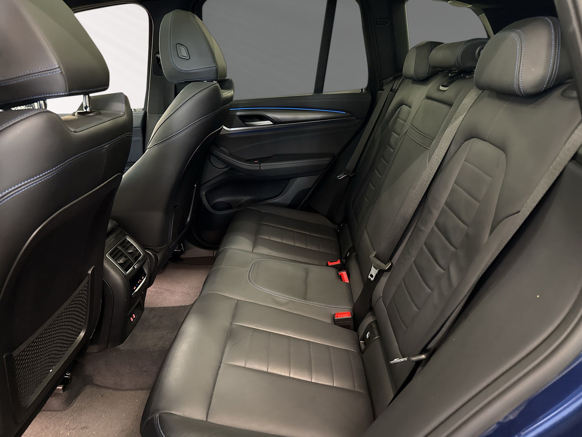 BMW iX3 Impressive-image-6