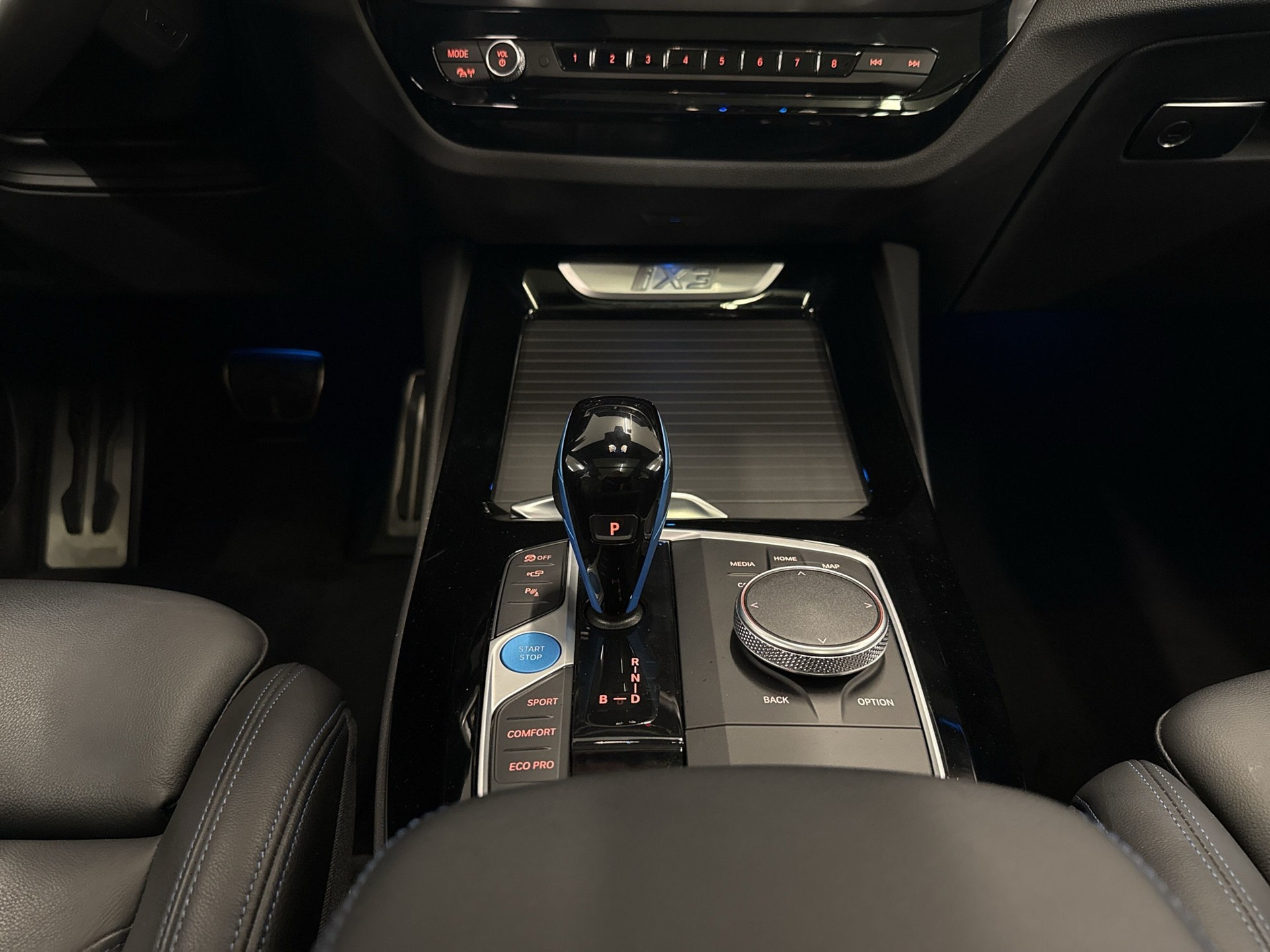 BMW iX3 Impressive-image-12
