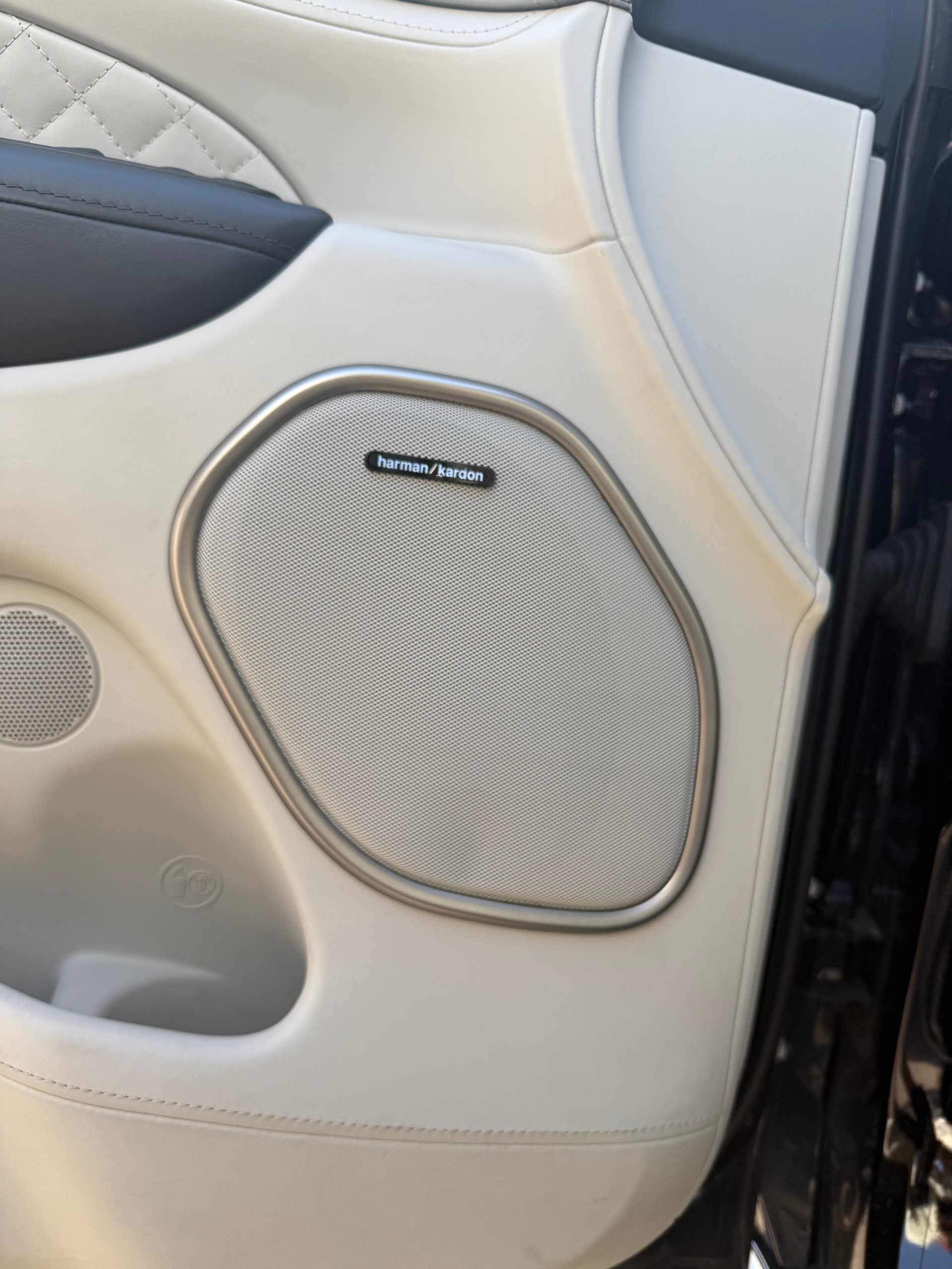 JEEP Grand Cherokee 3.0 CRD 250 Summit-image-12