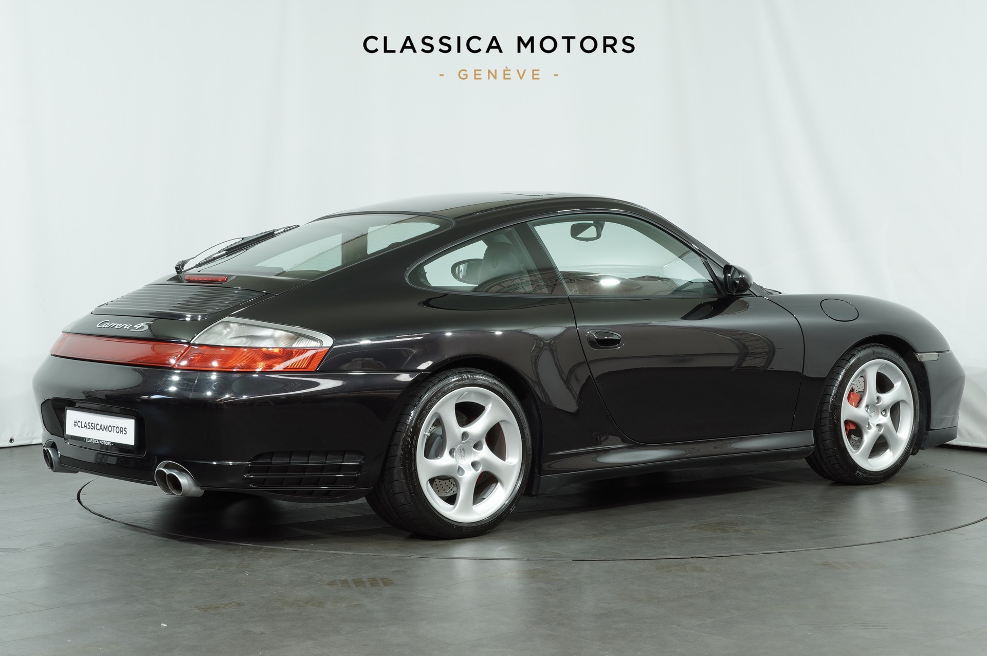 PORSCHE 911 Carrera 4 S-image-3