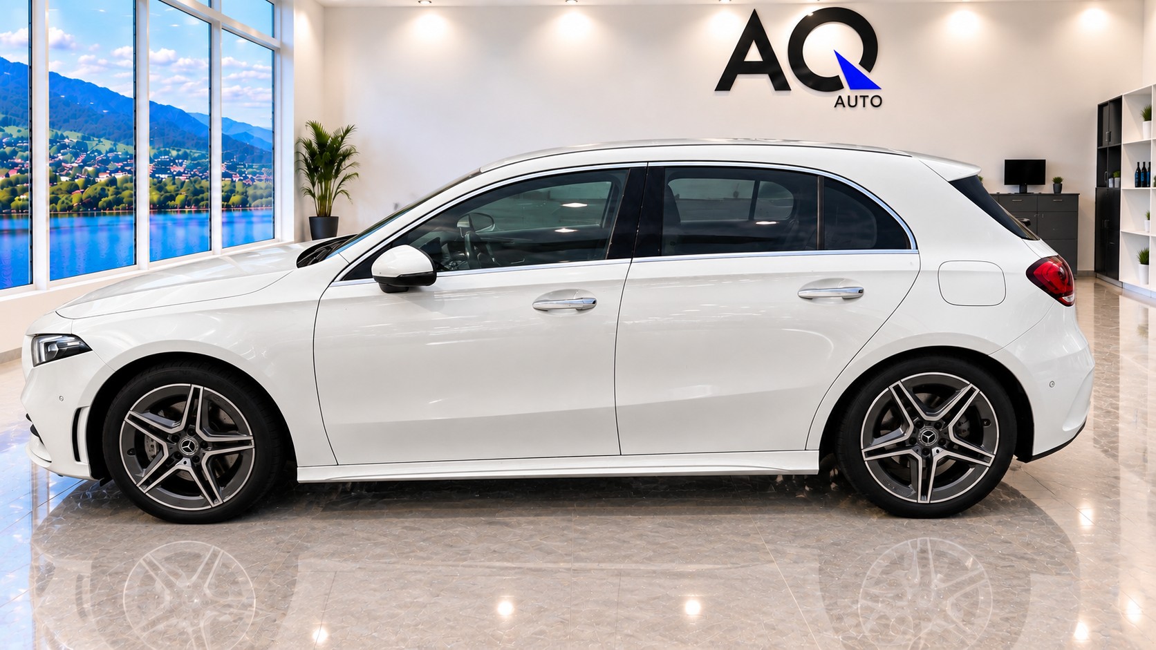 MERCEDES-BENZ A 220 AMG Line 7G-DCT 4Matic-image-4