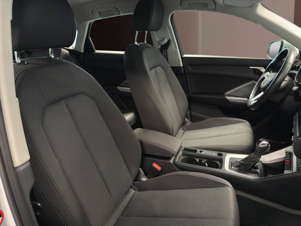 AUDI Q3 Sportback 35 TFSI Attraction S-tronic-image-6