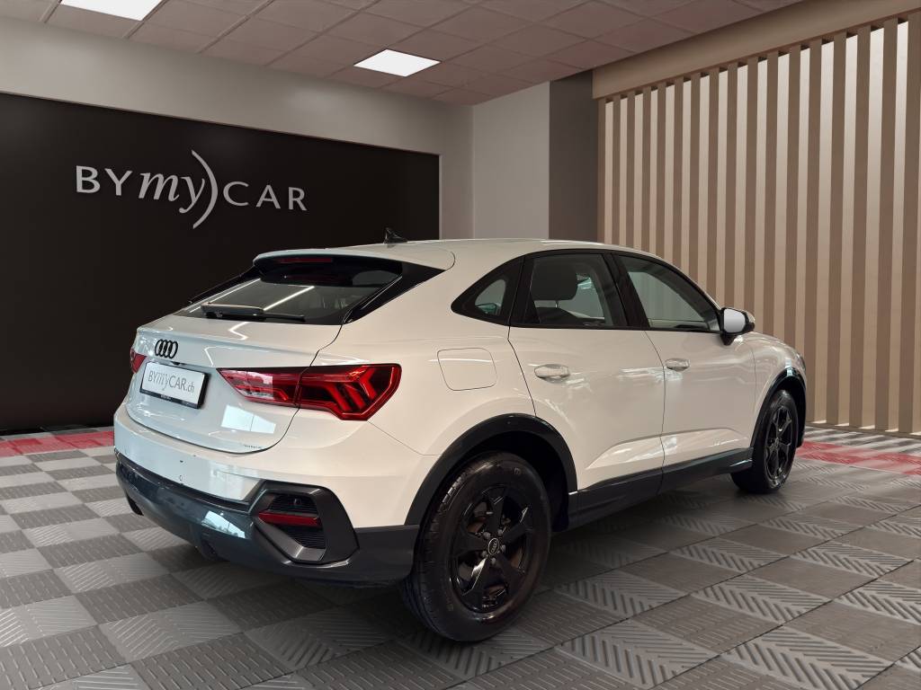 AUDI Q3 Sportback 35 TFSI Attraction S-tronic-image-2