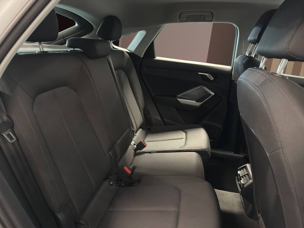 AUDI Q3 Sportback 35 TFSI Attraction S-tronic-image-7