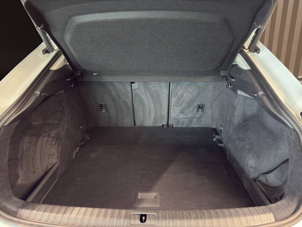 AUDI Q3 Sportback 35 TFSI Attraction S-tronic-image-9