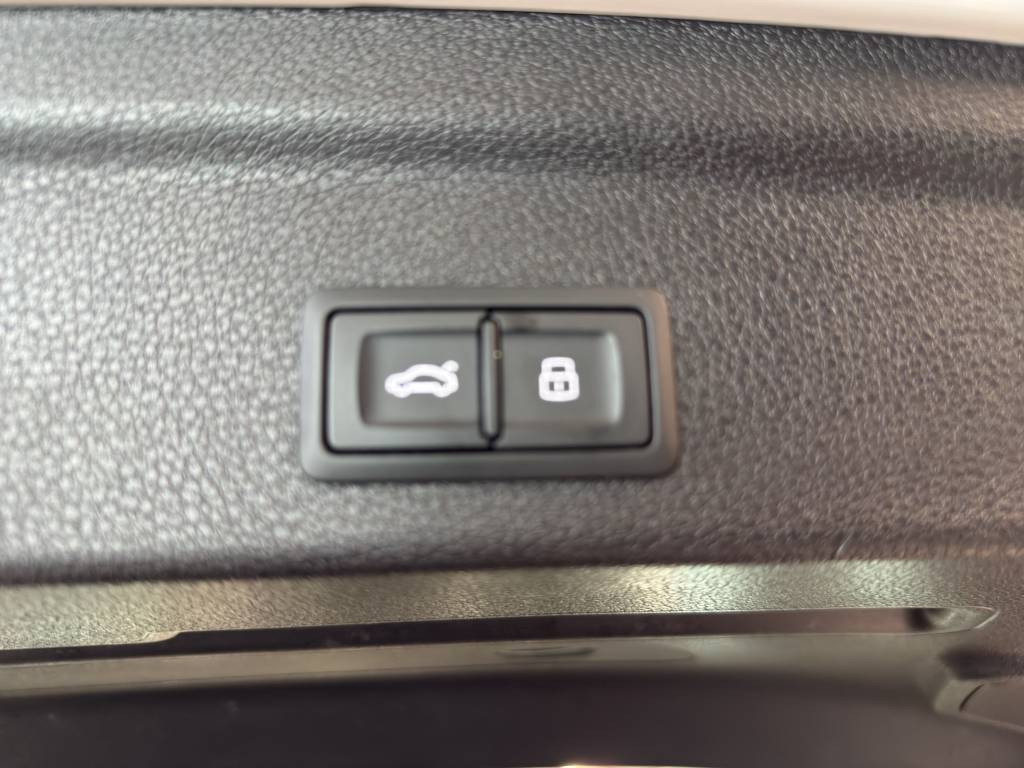 AUDI Q3 Sportback 35 TFSI Attraction S-tronic-image-15