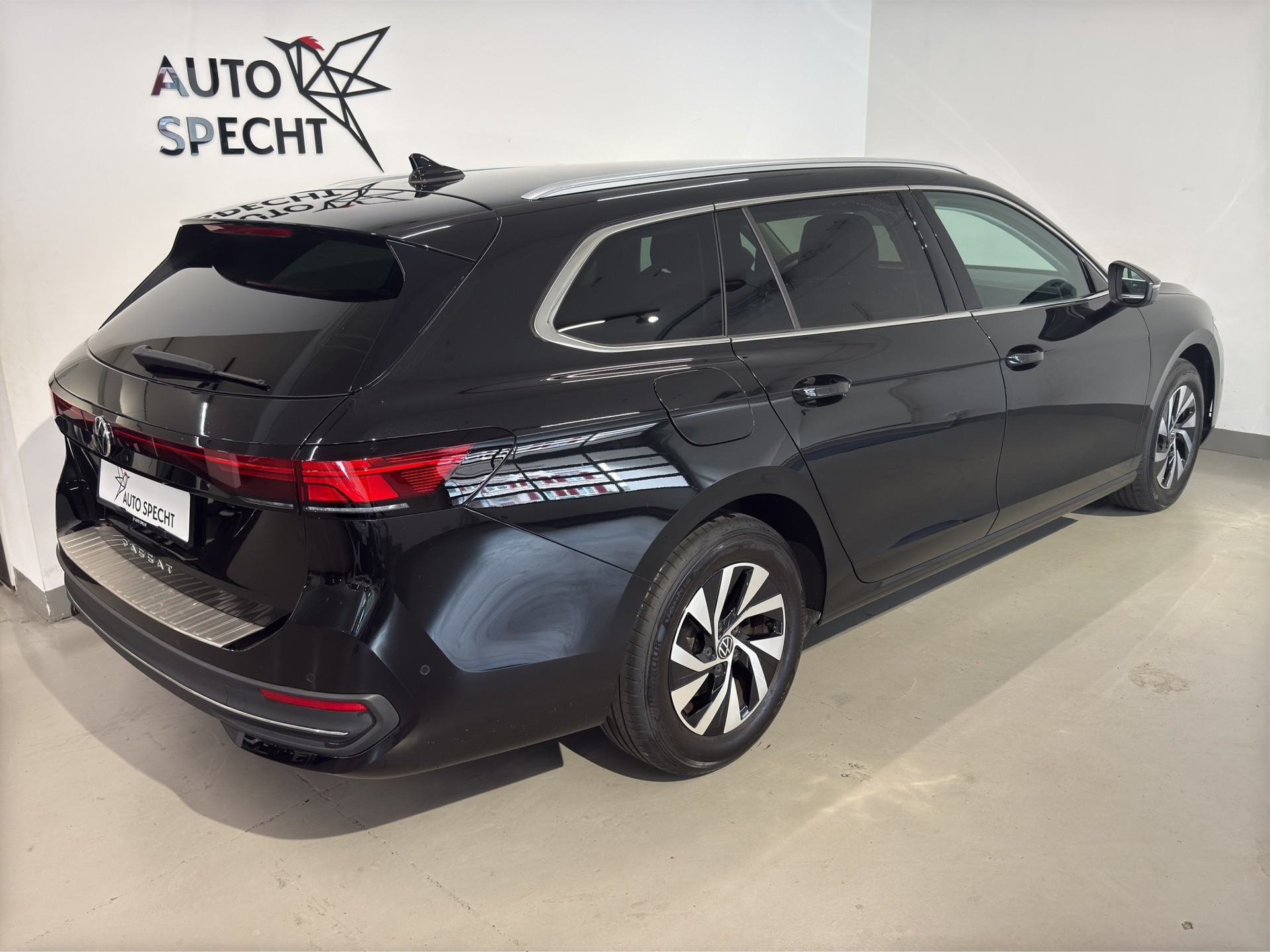 VW Passat Variant 2.0 TDI evo Business DSG-image-3