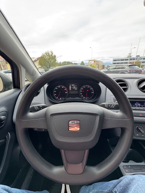 SEAT Ibiza 1.2 Entry-image-8