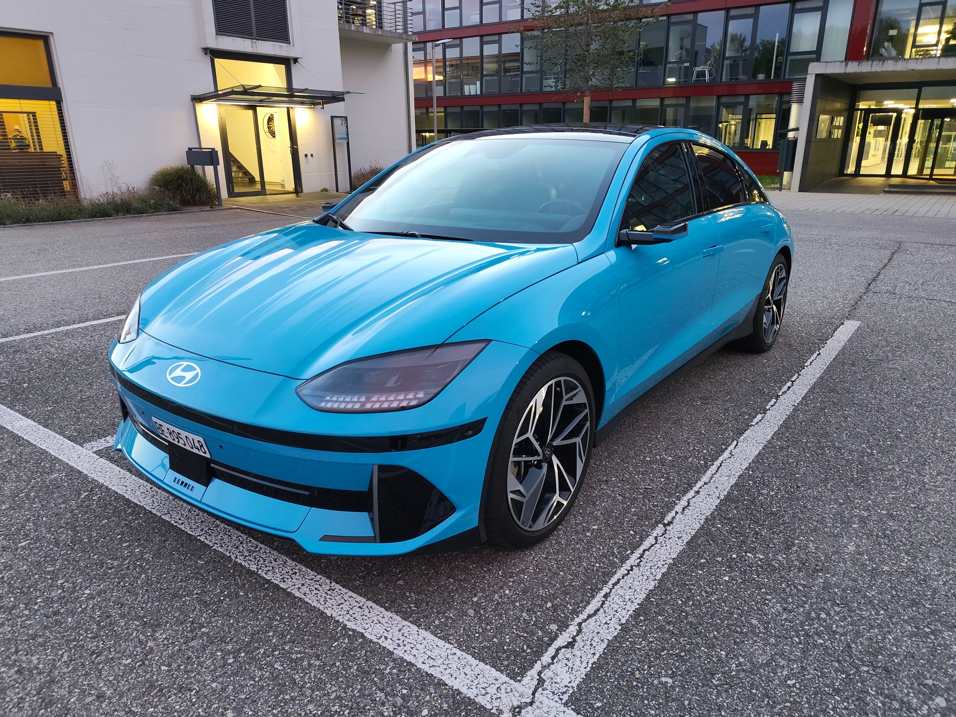HYUNDAI 77,4 kWh Launch Edition 4WD-image-0