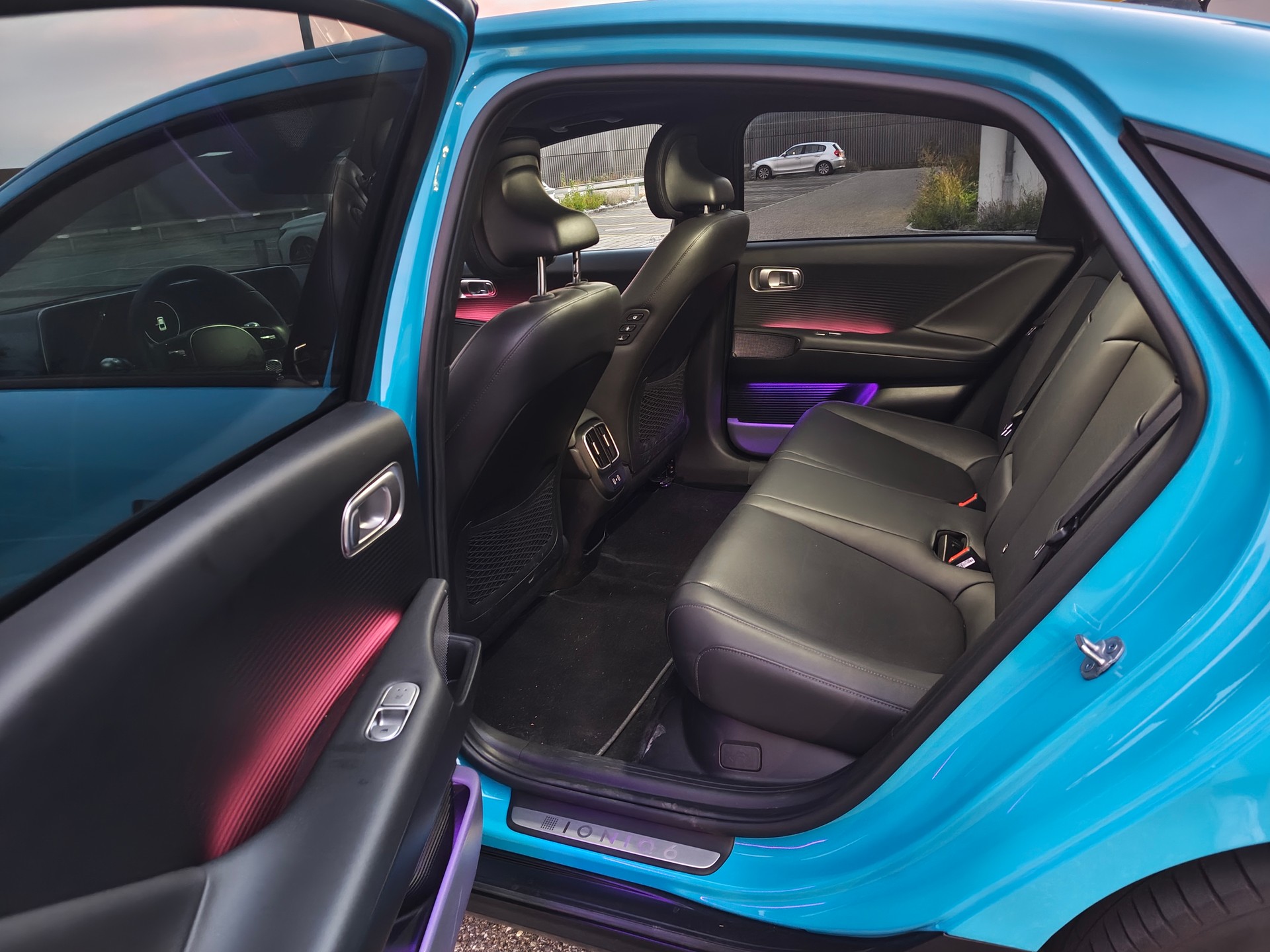 HYUNDAI 77,4 kWh Launch Edition 4WD-image-4