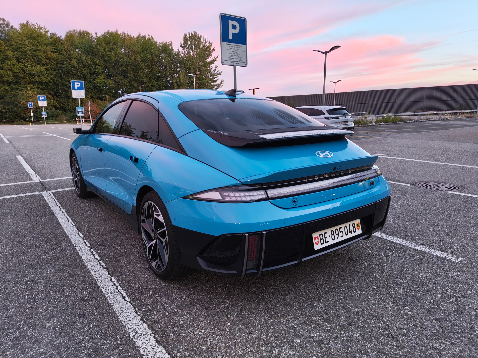 HYUNDAI 77,4 kWh Launch Edition 4WD-image-2