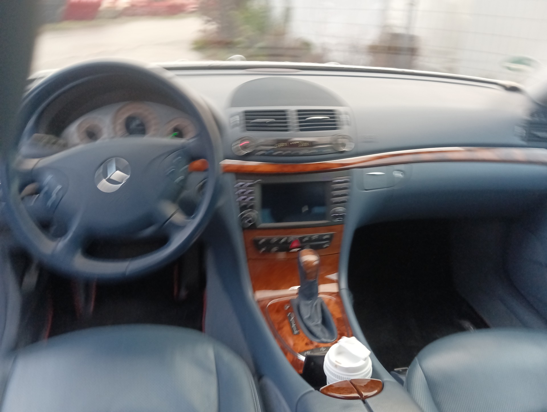 MERCEDES-BENZ E 500 Elégance 7G-Tronic-image-6