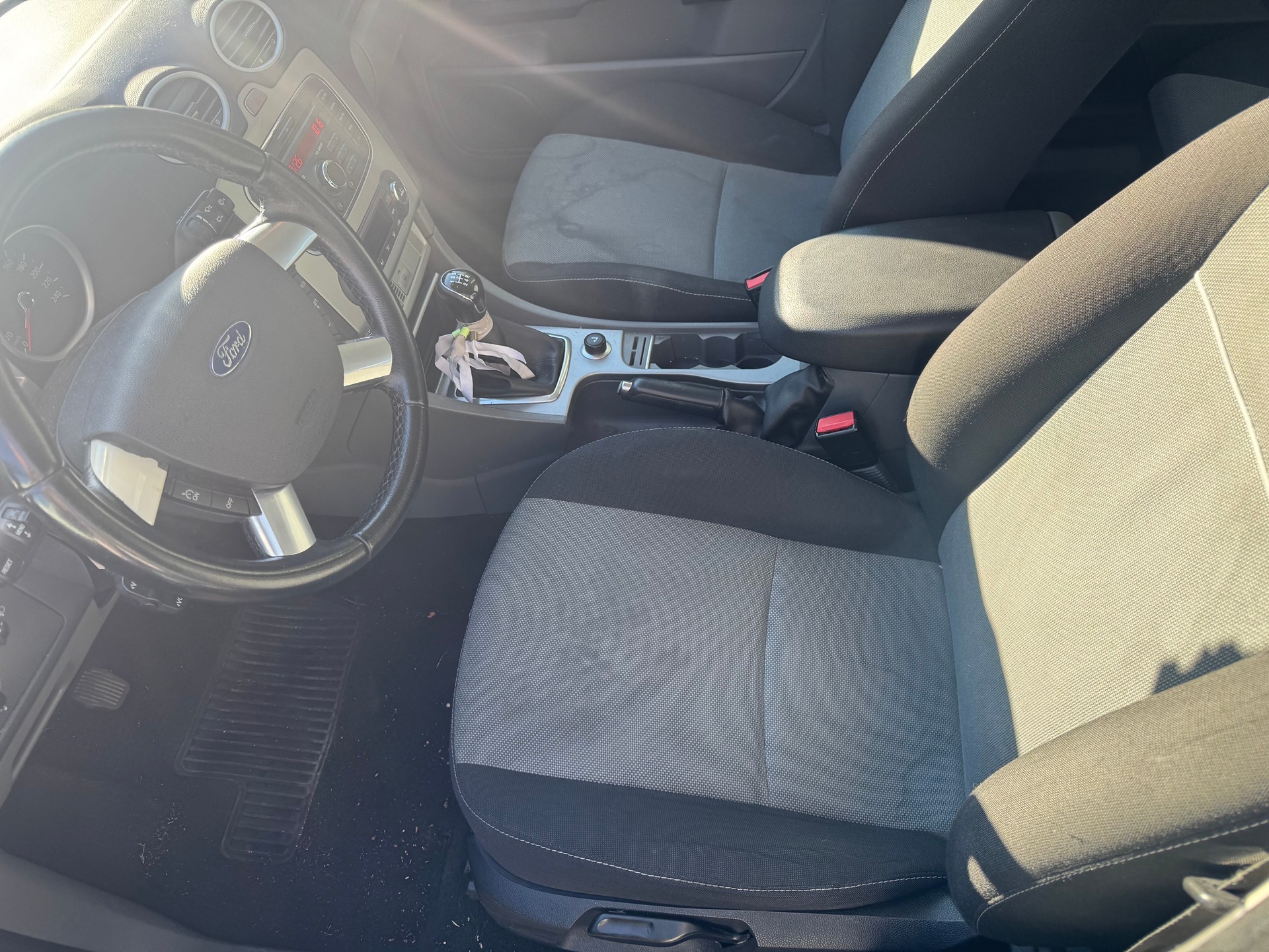 FORD Focus 1.6i VCT Carving-image-10