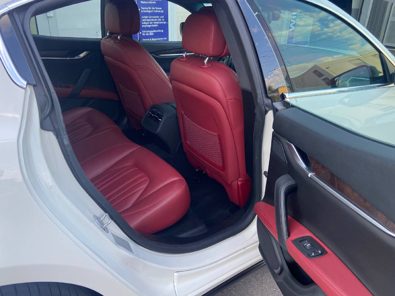 MASERATI Ghibli 3.0 V6-image-9