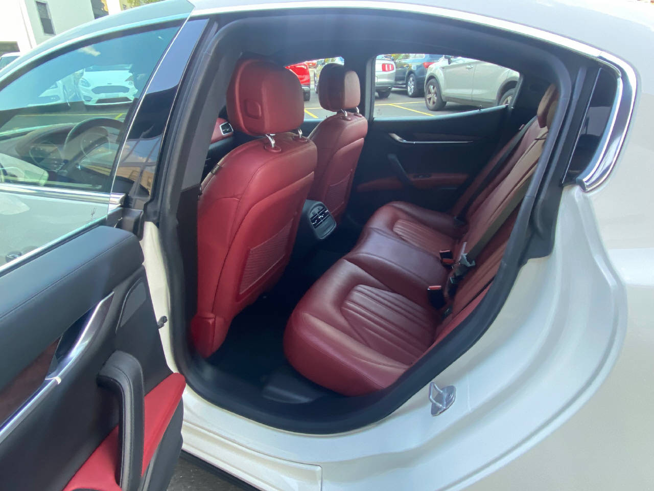 MASERATI Ghibli 3.0 V6-image-8