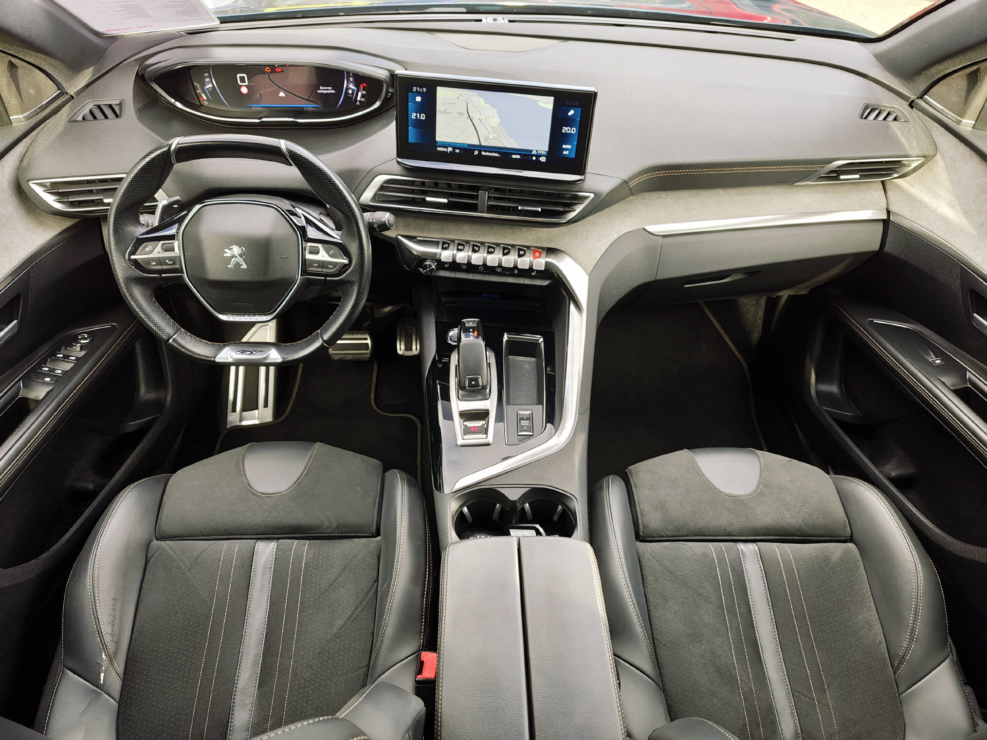 PEUGEOT 5008 GT Pack Mountain Edition-image-12