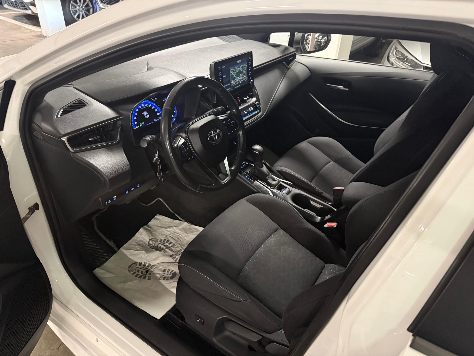 TOYOTA Corolla 1.8 HSD Comfort e-CVT RF-Kamera, Navigation, Garantie-image-8