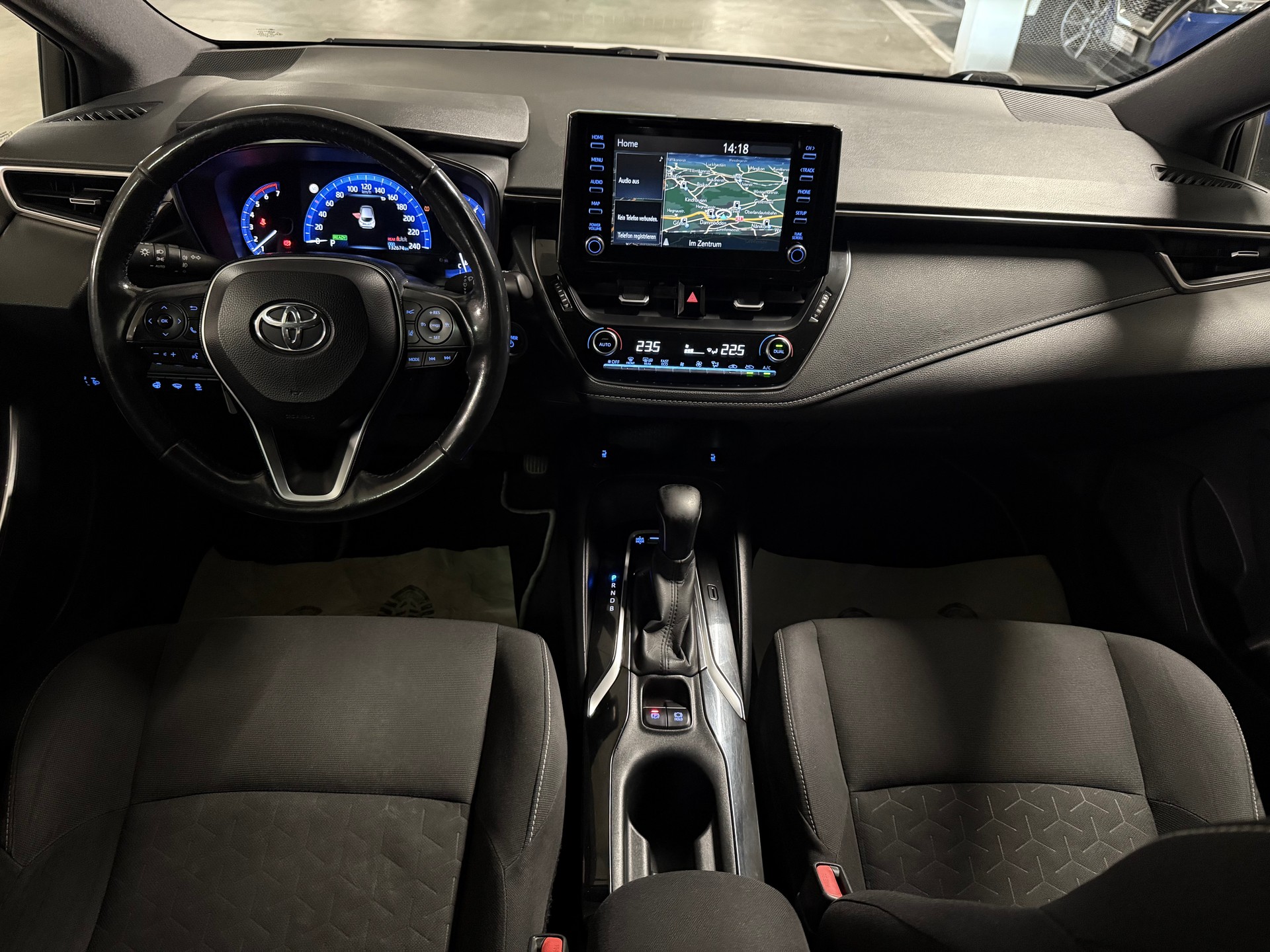 TOYOTA Corolla 1.8 HSD Comfort e-CVT RF-Kamera, Navigation, Garantie-image-6