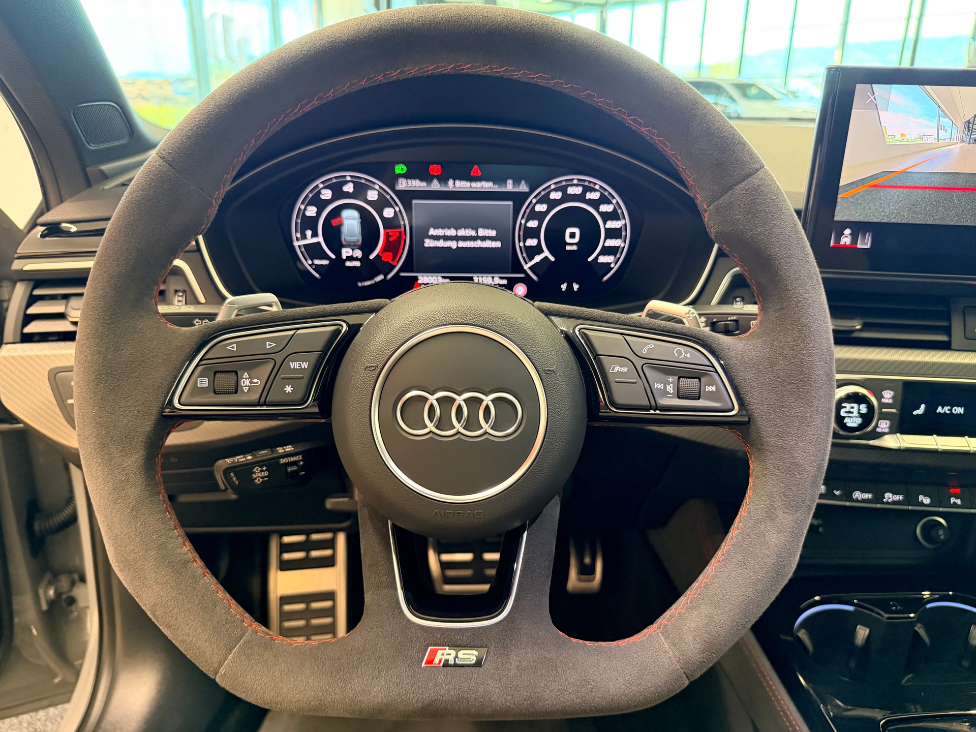 AUDI RS4 Avant quattro tiptronic-image-25