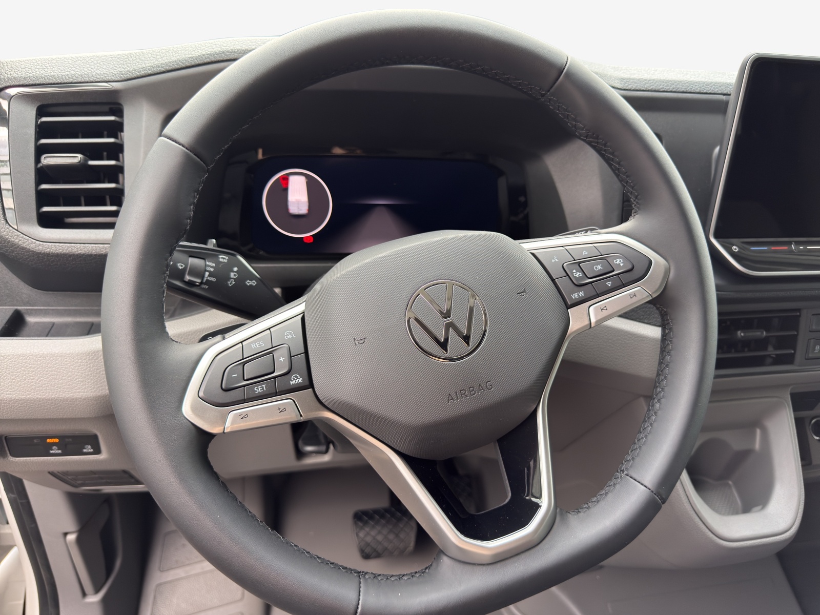 VW Crafter 35 2.0 BiTDI Entry L4 A-image-9