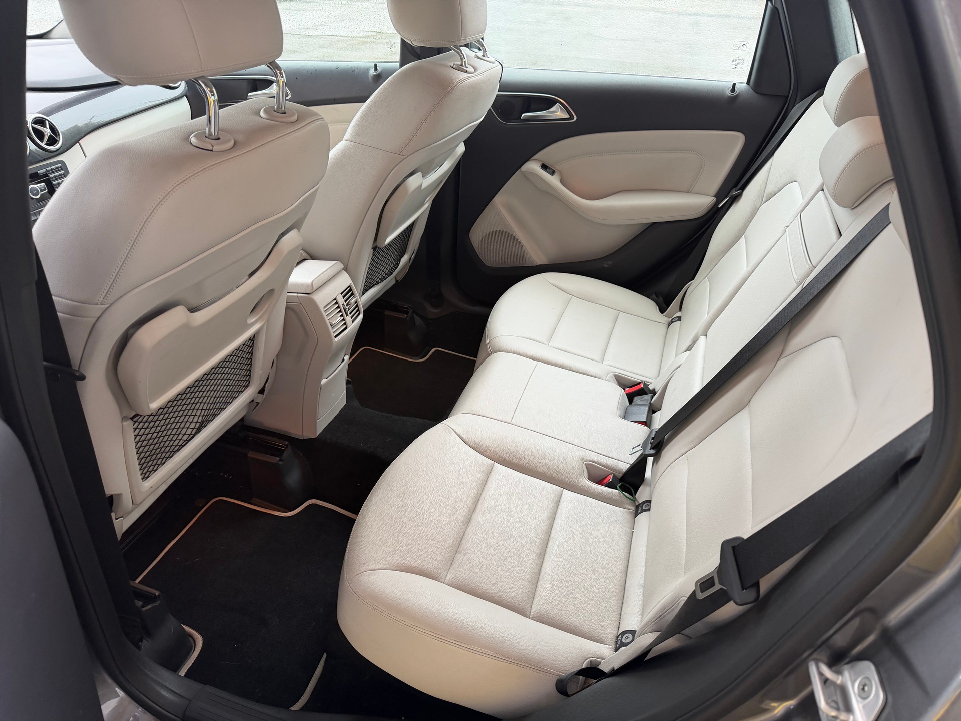 MERCEDES-BENZ B 200 CDI 7G-DCT-image-10