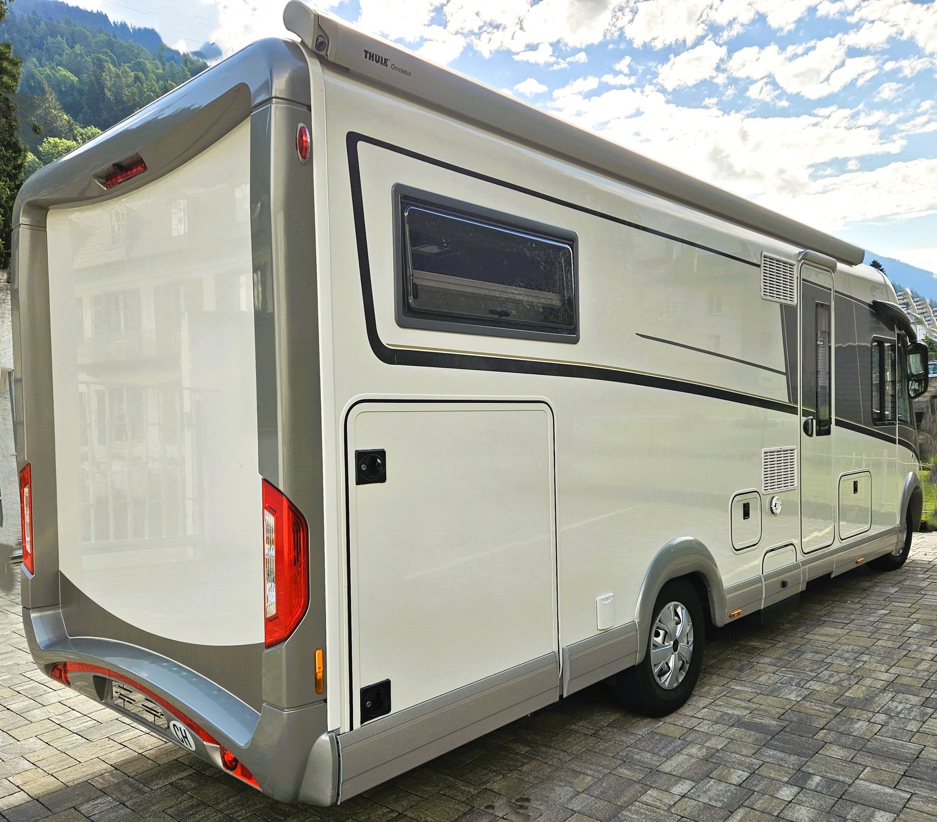 CARTHAGO Carthago Chic C-Line I 4.9 180 PS | ALDE | E&P | Automatik | Top Zustand-image-2