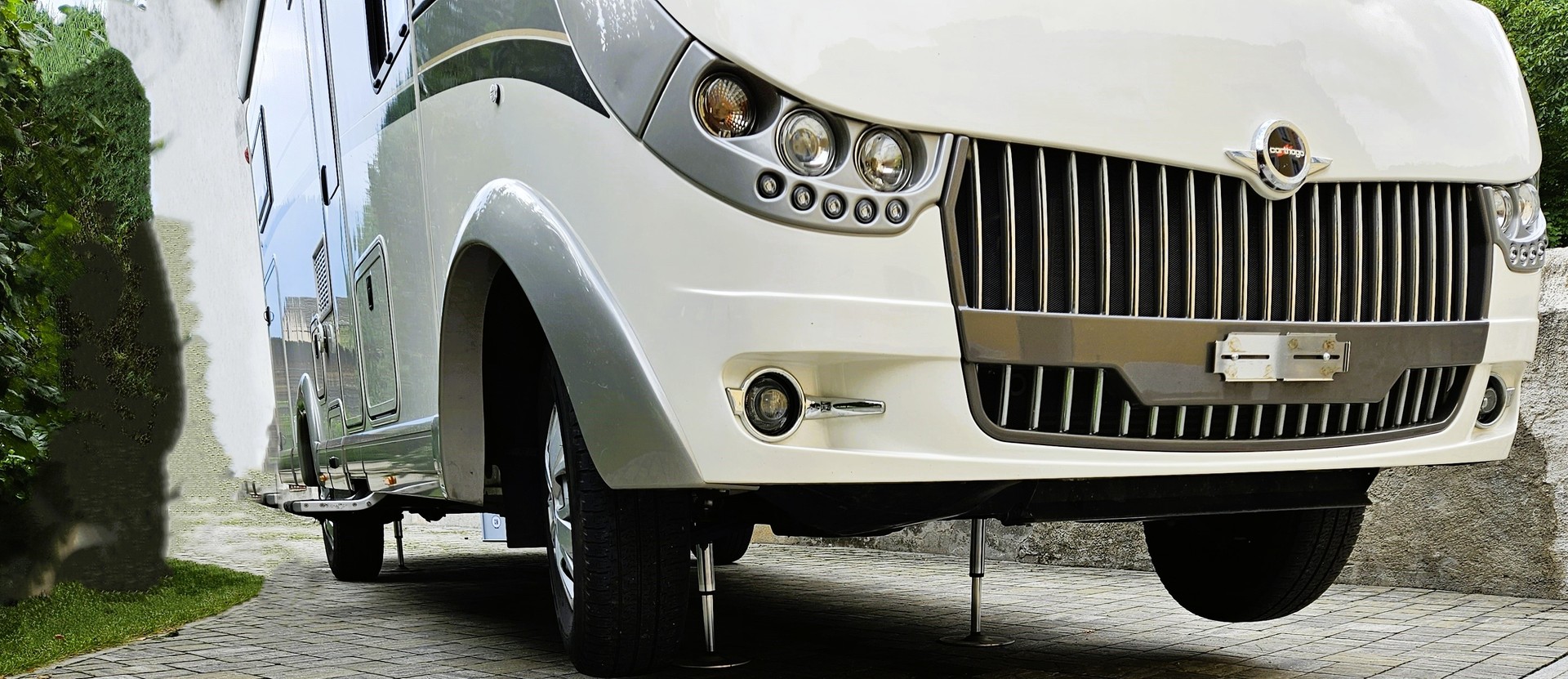 CARTHAGO Carthago Chic C-Line I 4.9 180 PS | ALDE | E&P | Automatik | Top Zustand-image-1