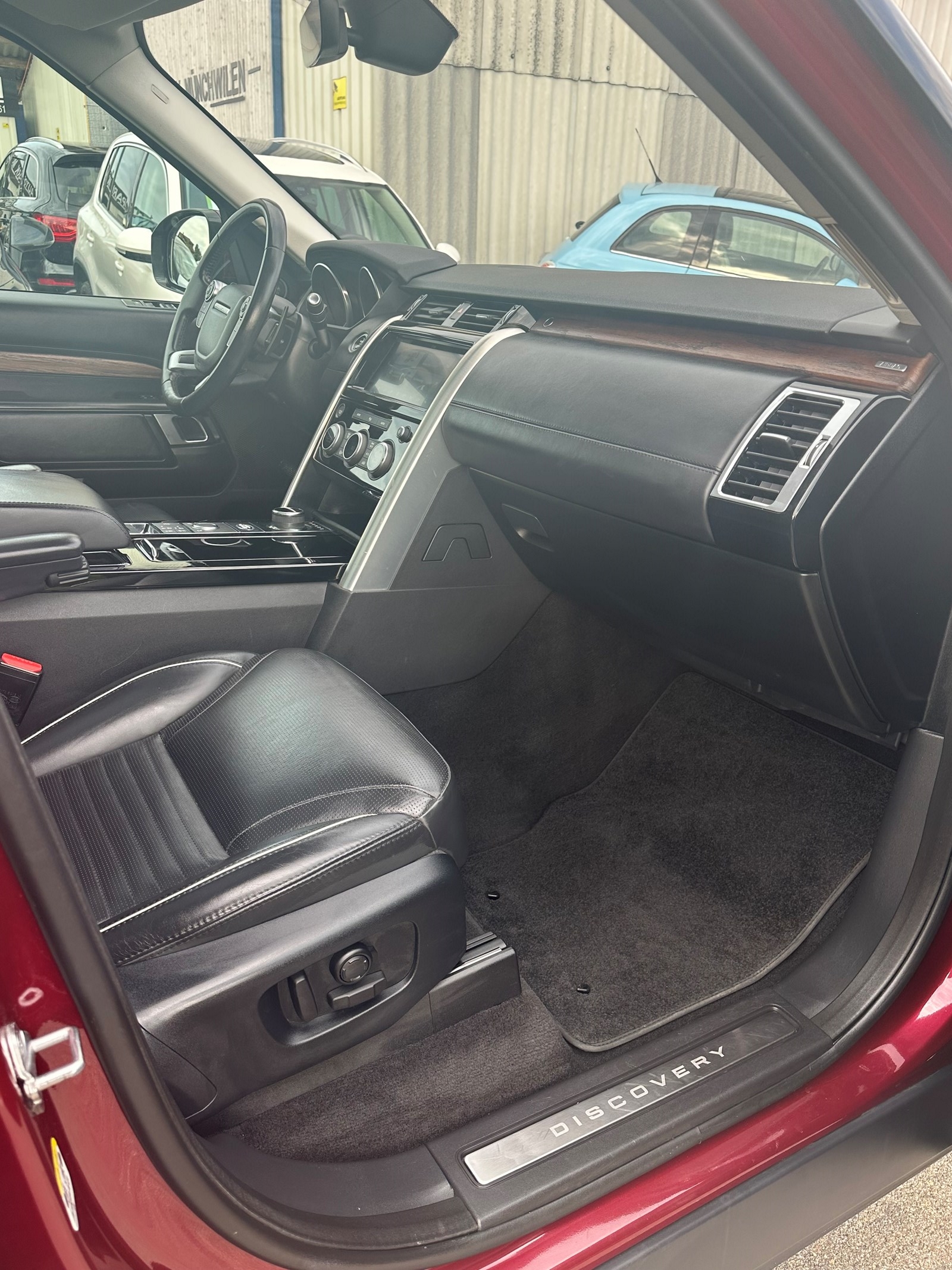 LAND ROVER Discovery 2.0 SD4 HSE Automatic-image-4