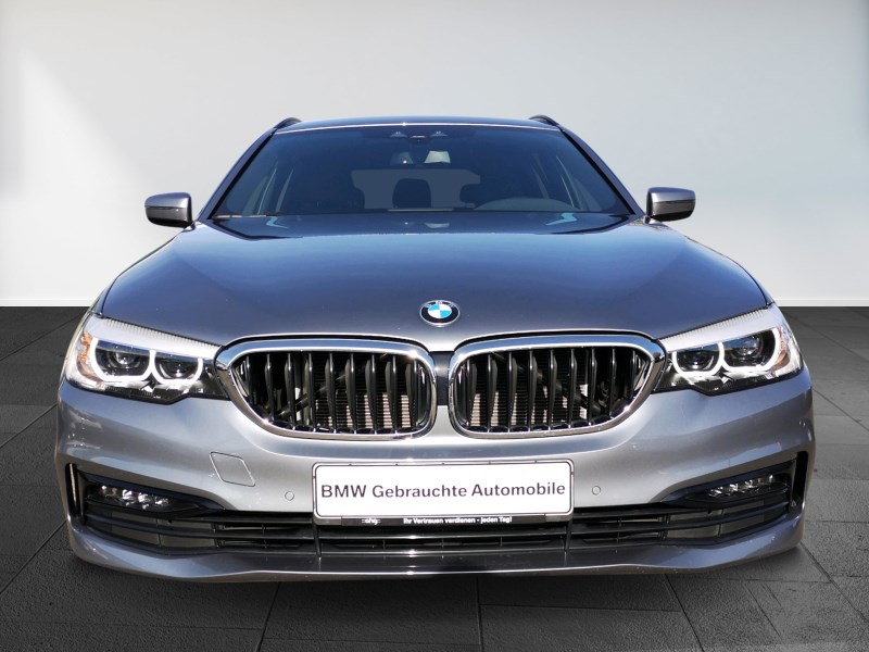 BMW 530d xDrive Touring Sport Line Steptronic Navi LED-image-4