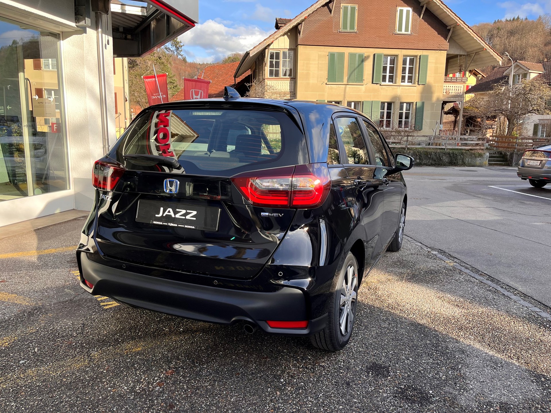 HONDA Jazz 1.5i-MMD Elegance E-CVT-image-2