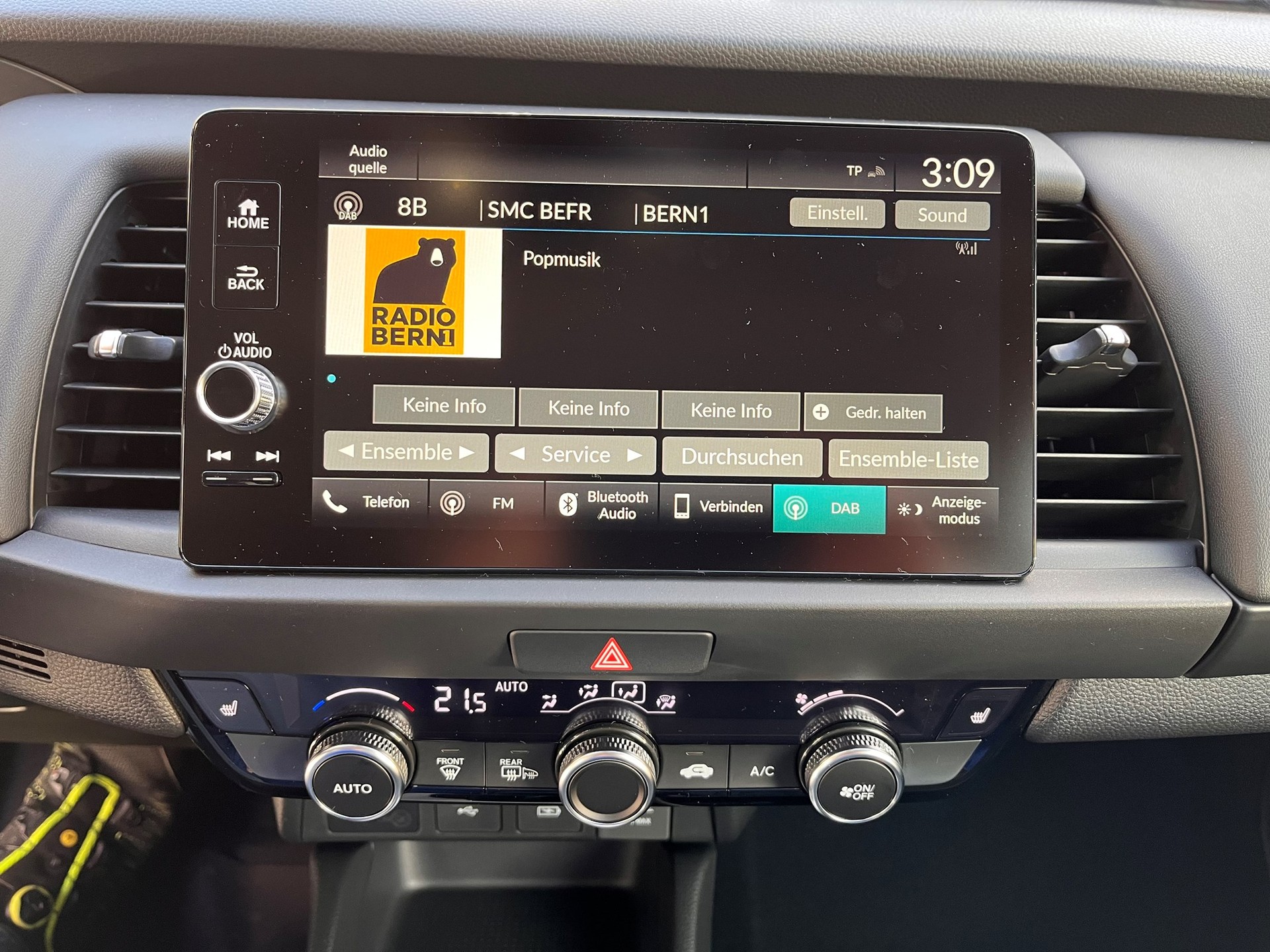 HONDA Jazz 1.5i-MMD Elegance E-CVT-image-11