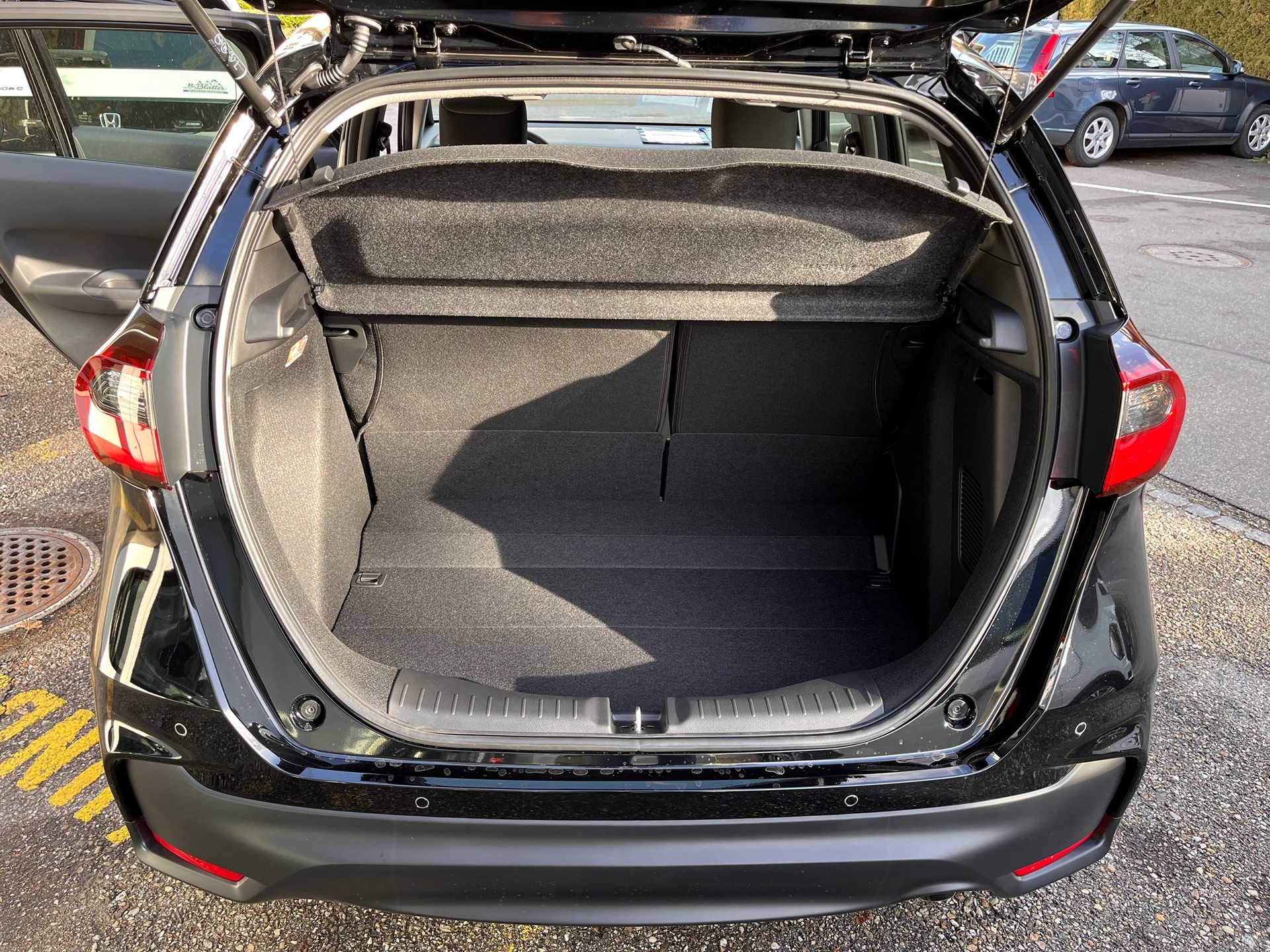 HONDA Jazz 1.5i-MMD Elegance E-CVT-image-12