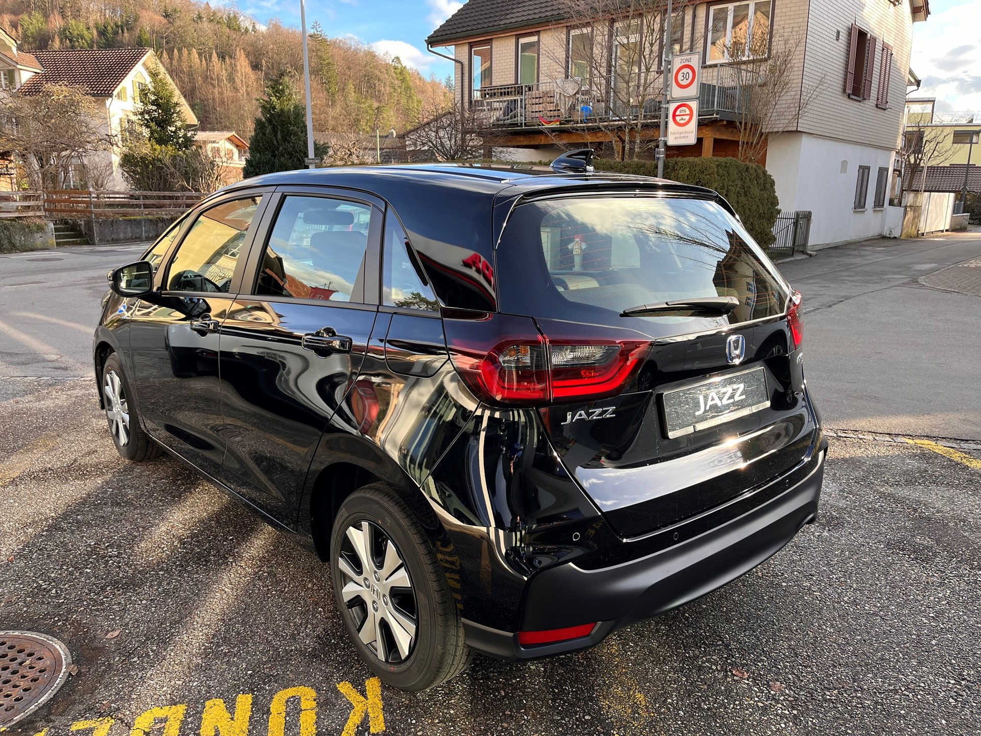 HONDA Jazz 1.5i-MMD Elegance E-CVT-image-3