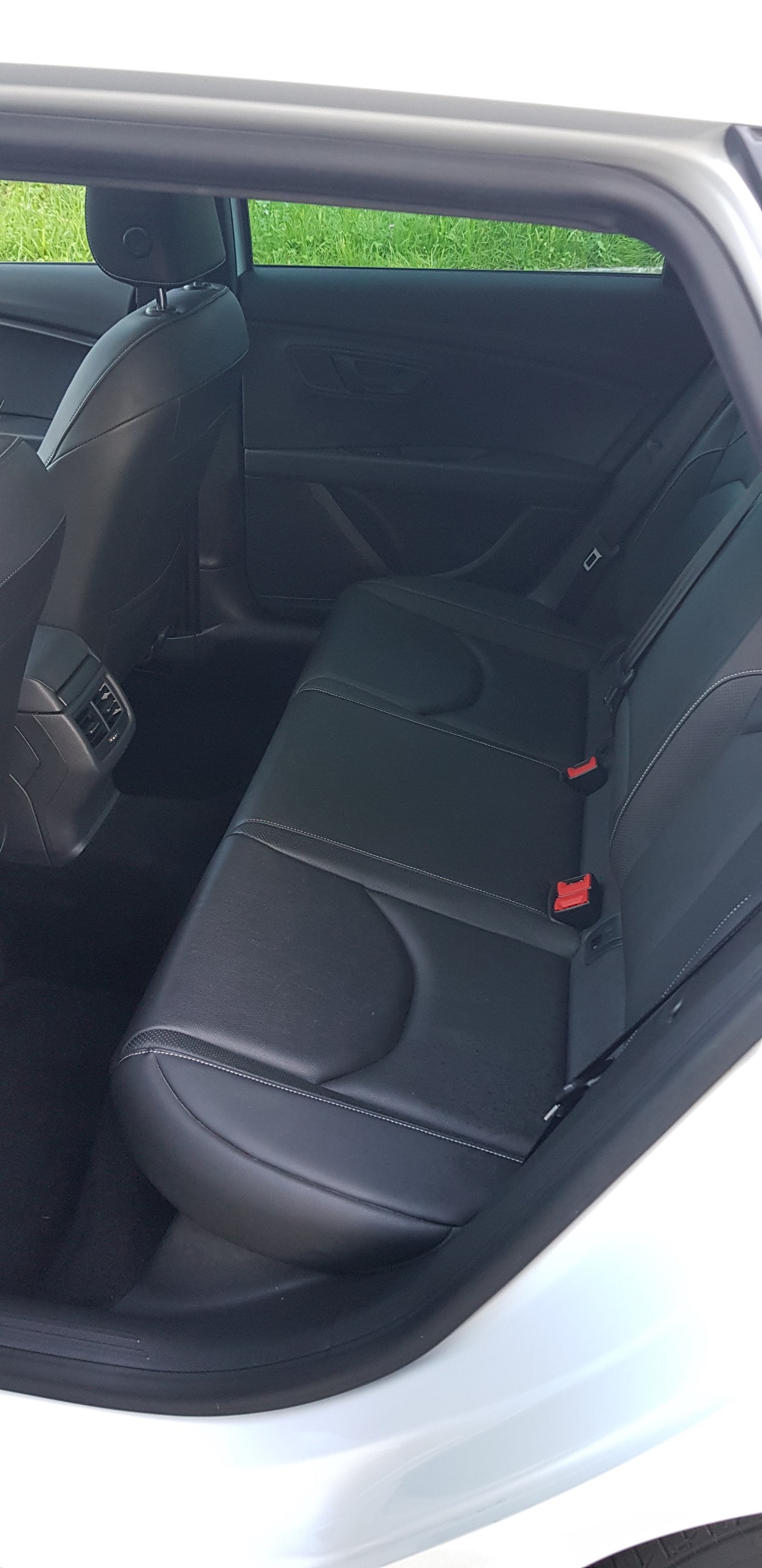 SEAT Leon ST 2.0 TSI Cupra 280 DSG-image-10